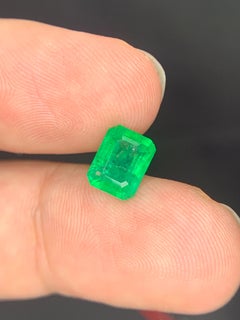 Pierre précieuse naturelle non sertie de 1.65 carat de la vallée de Swat, Pakistan