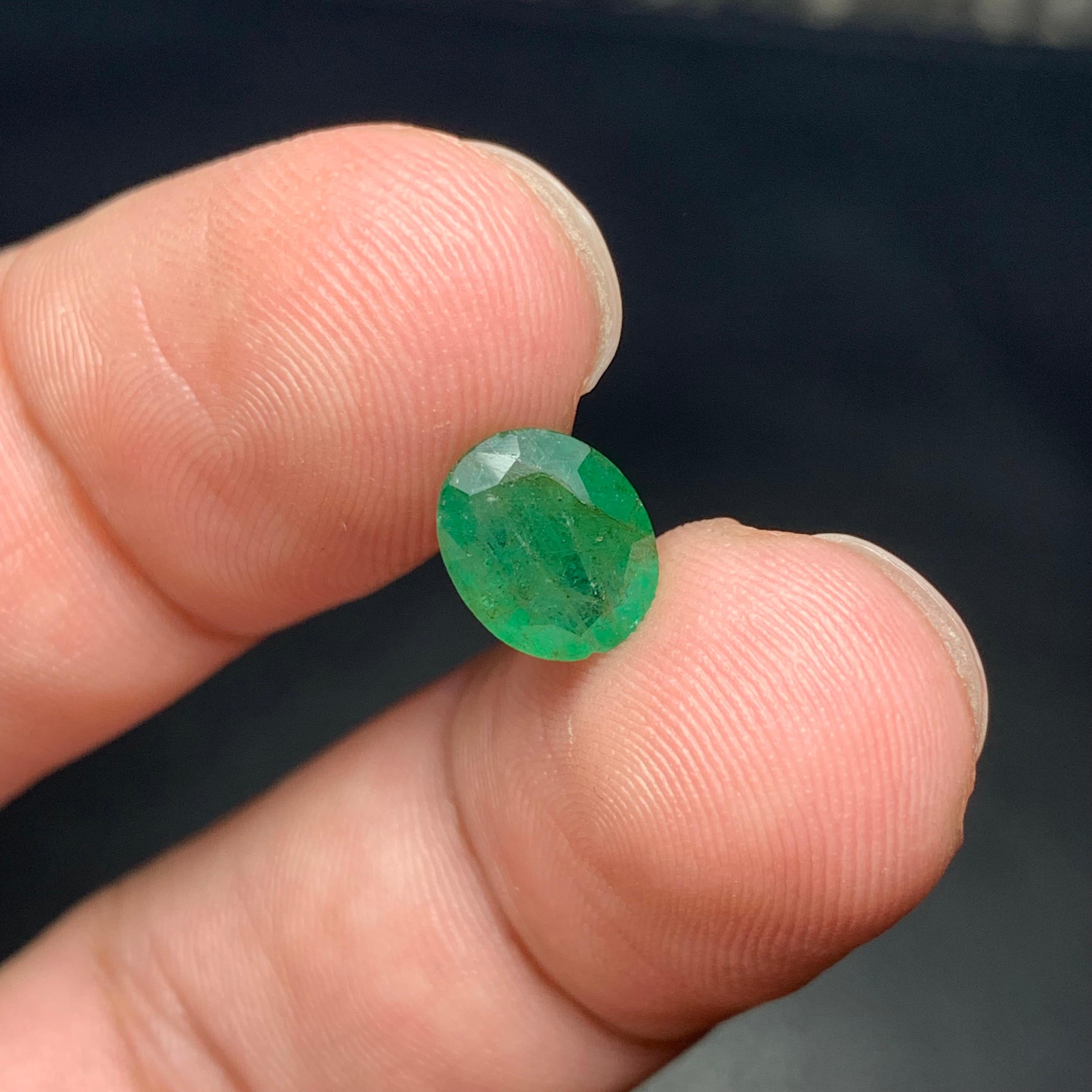 Oval Cut 1.65 Carat Natural Loose Emerald Gemstone From Zambian Mine For Sale