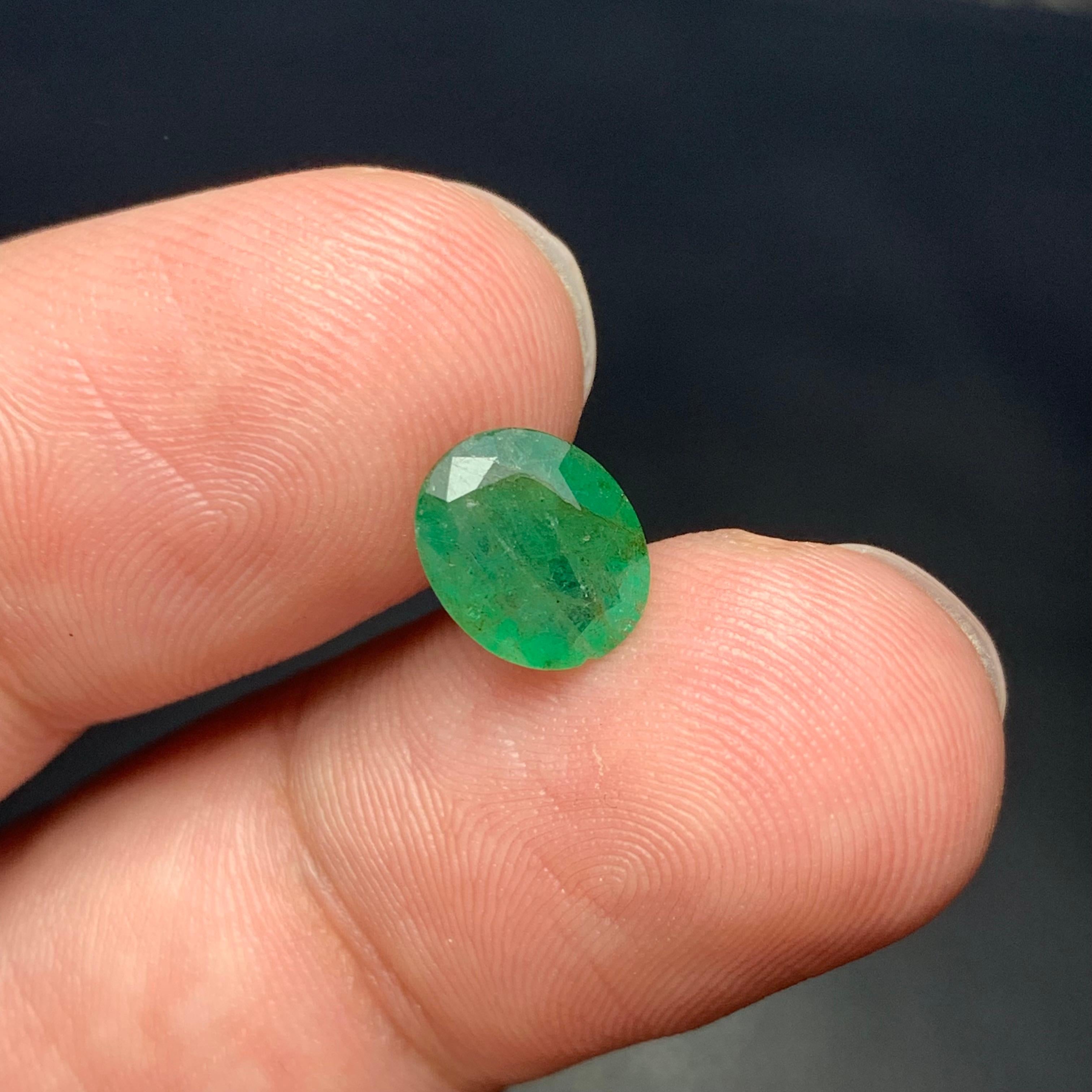 1.65 Carat Natural Loose Emerald Gemstone From Zambian Mine For Sale 1