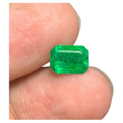 1.65 Carat Natural Loose Emerald Shape Gem For Engagement Ring