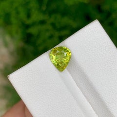 1,65 Carati di pietra naturale sfusa Greene & Greene a forma di pera del Madagascar