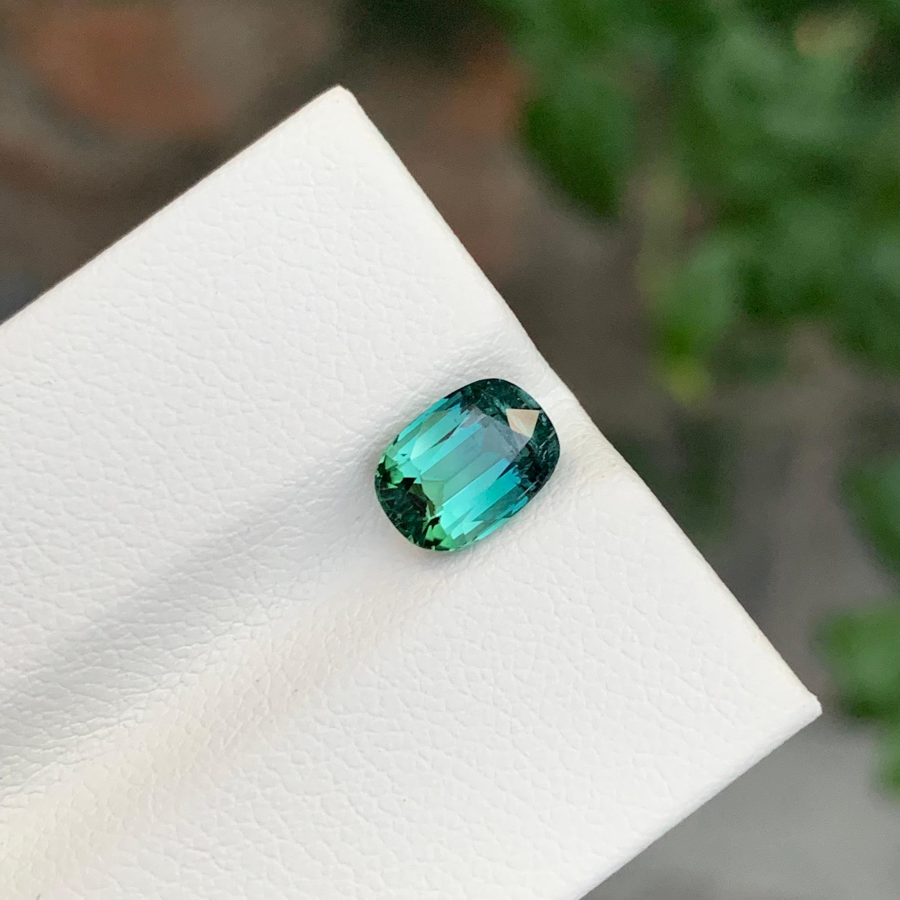 1.65 Carat Natural Loose Lagoon Shade Tourmaline Cushion Shape Gemstone (pierre précieuse en forme de coussin) en vente 1