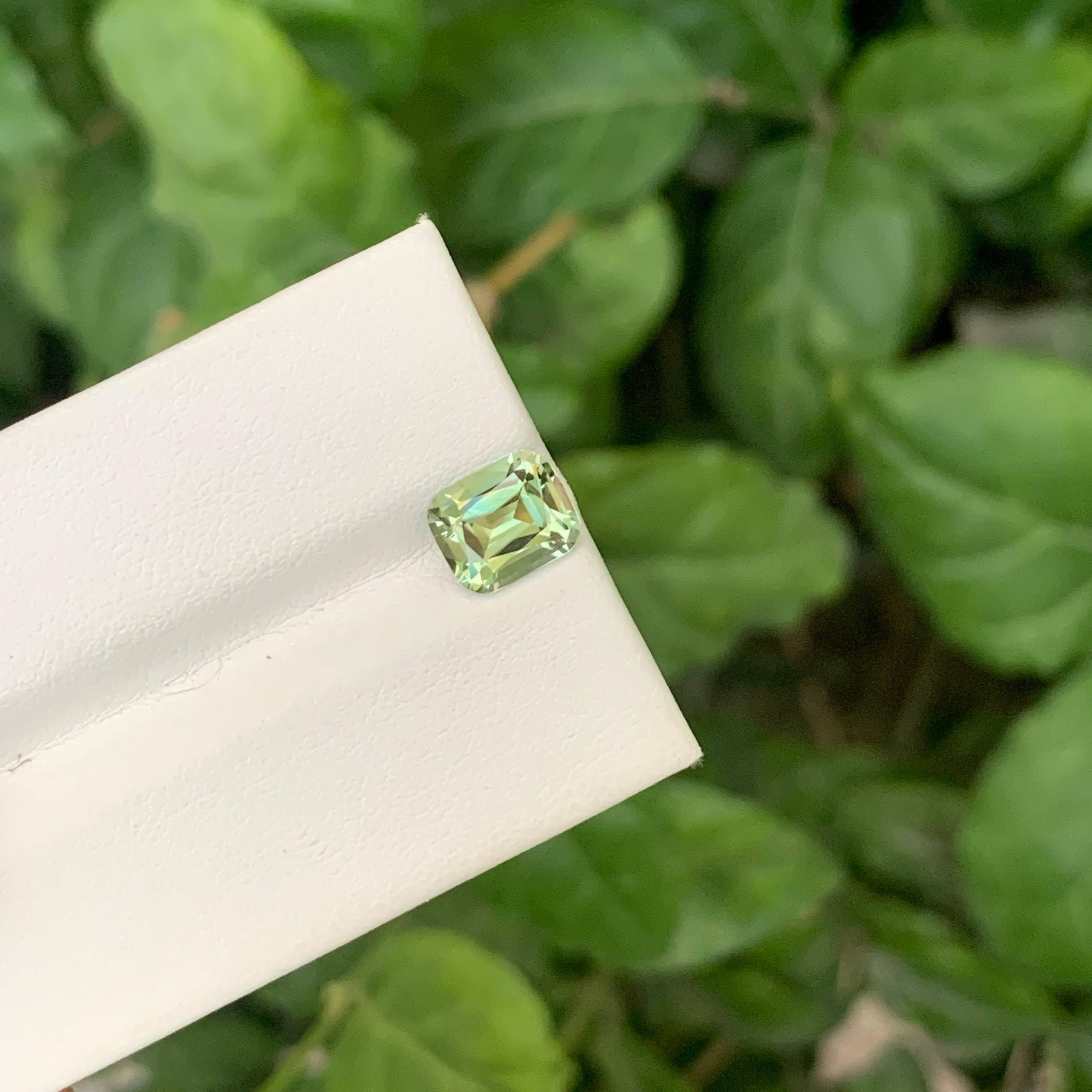 1.65 Carat Natural Loose Light Green Tourmaline Cushion Cut Afghan Gemstone (pierre précieuse afghane) en vente 3