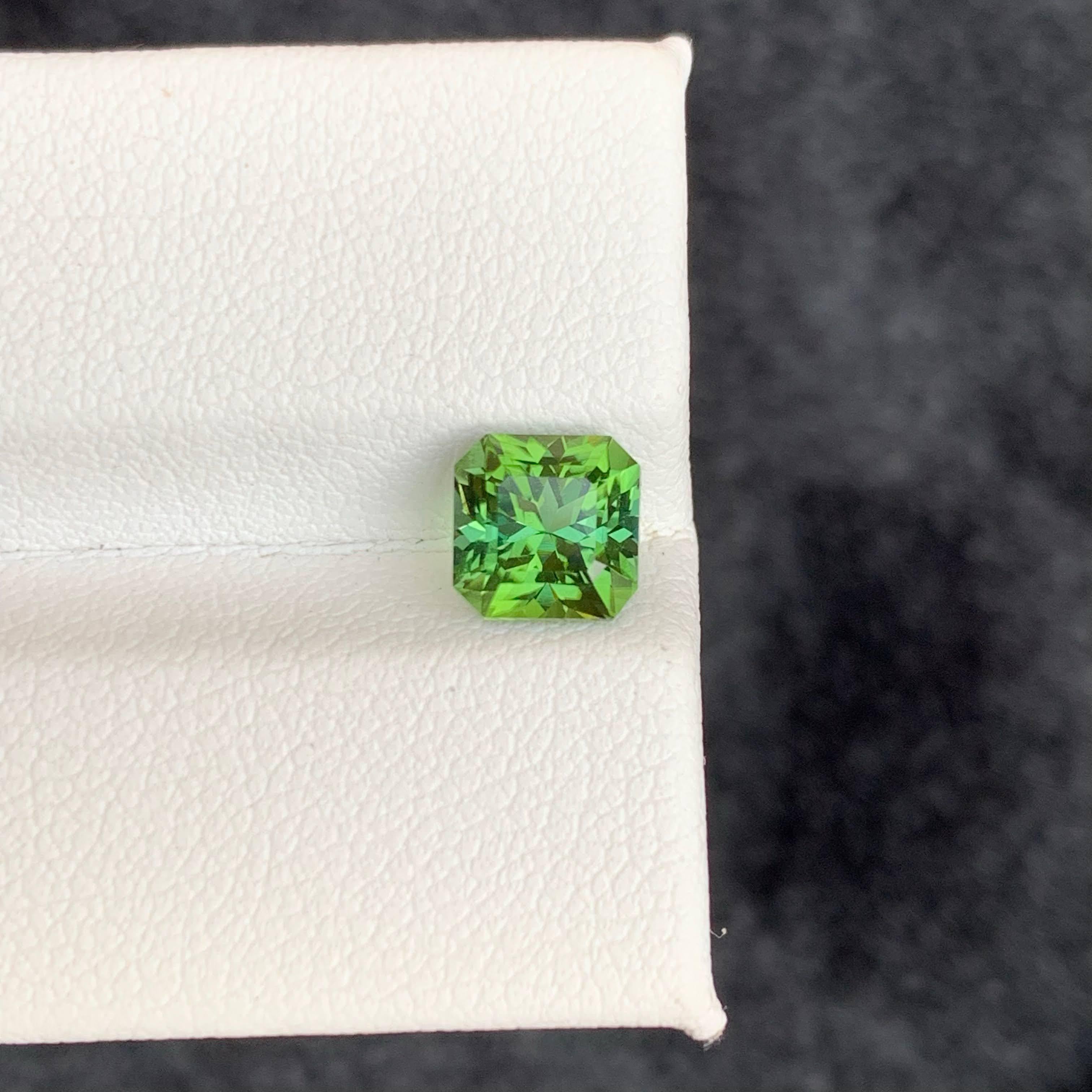 1.65 Carat Nature Loose Mine Green Tourmaline Asscher Cut Afghan Gemstone (pierre précieuse afghane) en vente 4