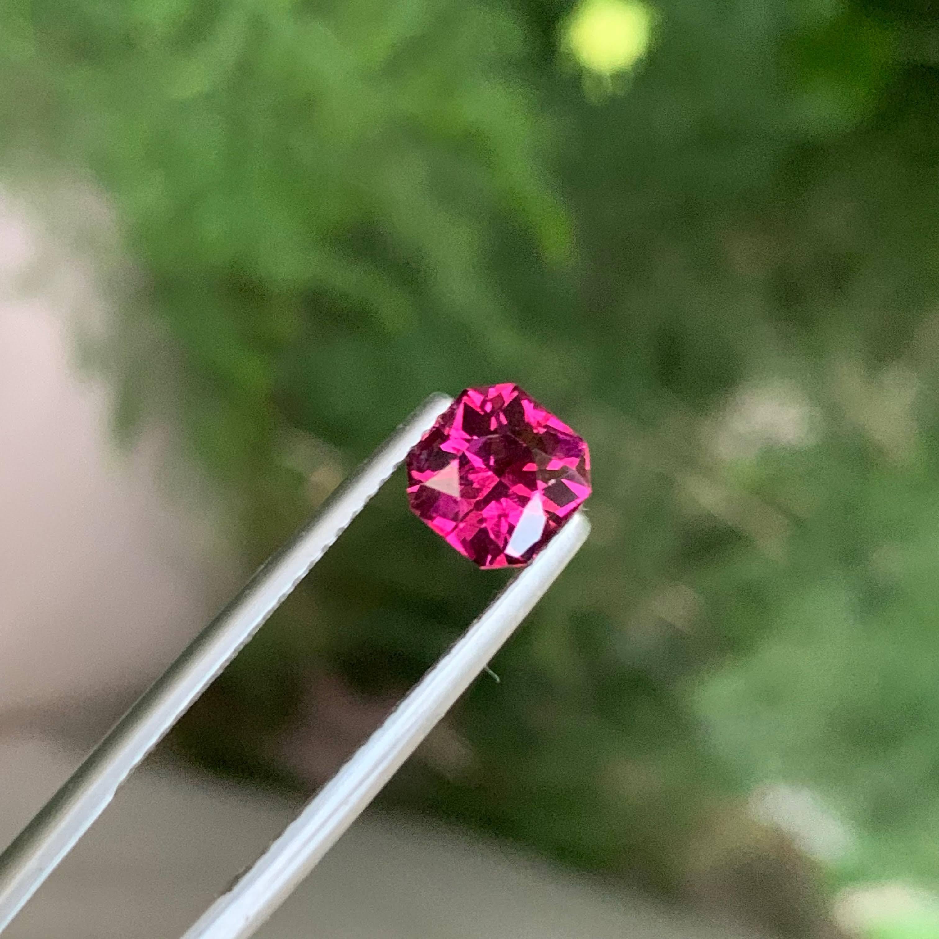 Modern 1.65 Carat Natural Loose Pink Garnet Step Asscher Cut Natural African Gemstone For Sale