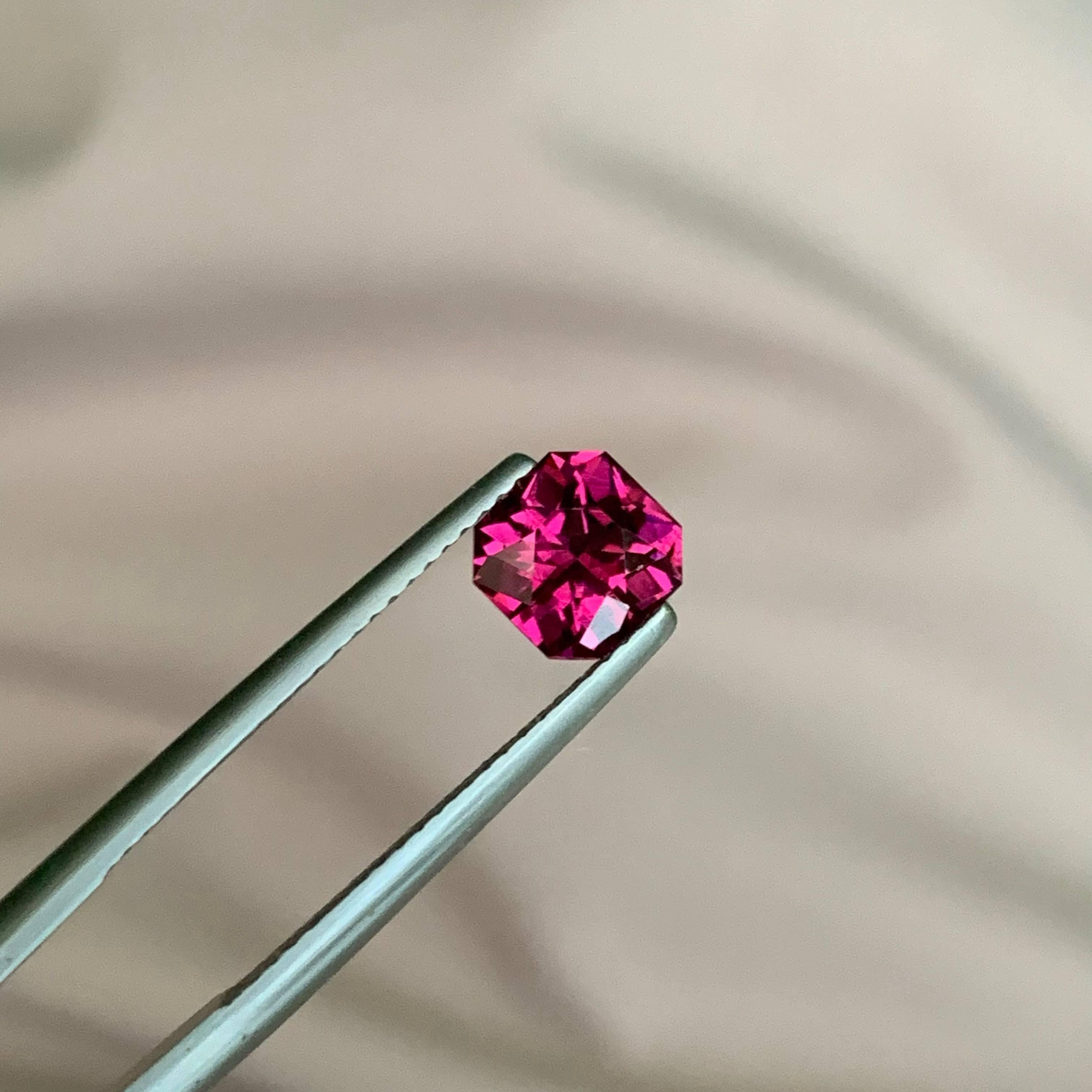 1.65 Carat Natural Loose Pink Garnet Step Asscher Cut Natural African Gemstone In New Condition For Sale In Bangkok, TH