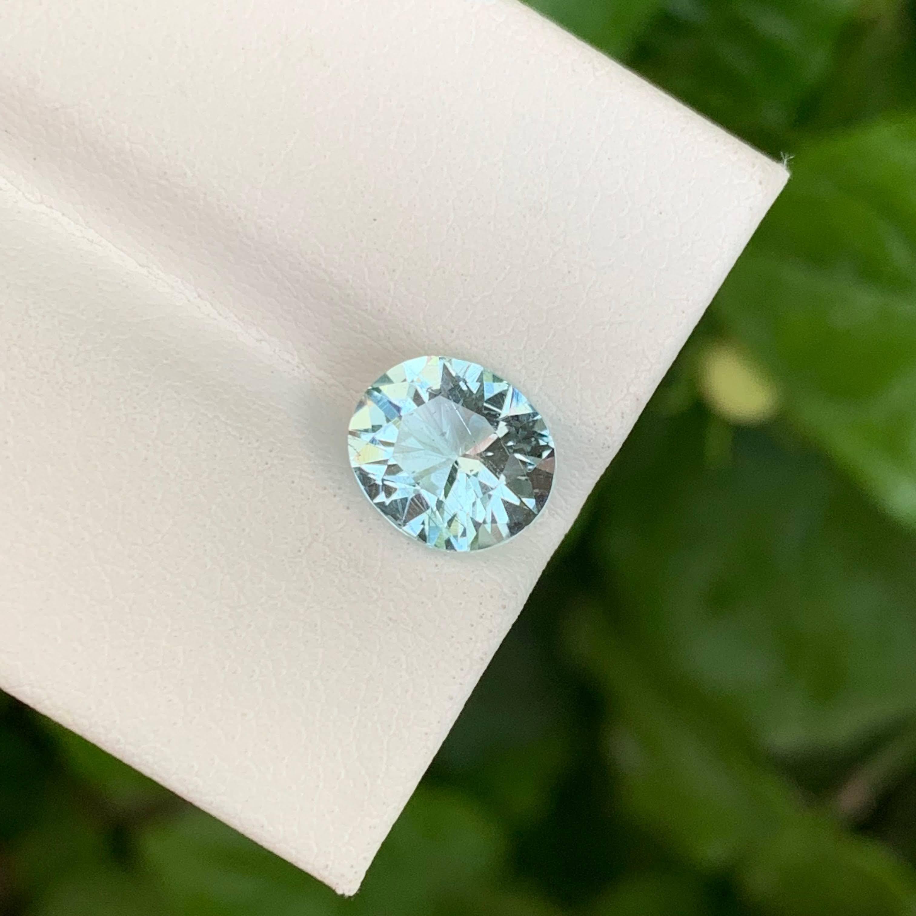 1,65 Karat Natürlicher Lose Meer Blauer Aquamarin Oval Schliff Madagaskars Edelstein für Damen oder Herren im Angebot