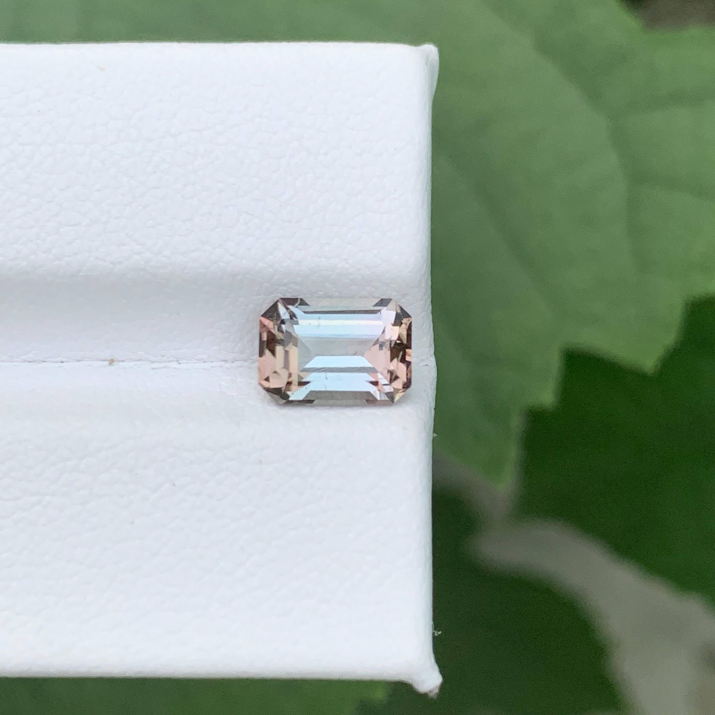 1,65 Karat Natürliche Lose Sonnenuntergang Farbe Turmalin Smaragd Schliff Afrikanischen Edelstein (Moderne) im Angebot