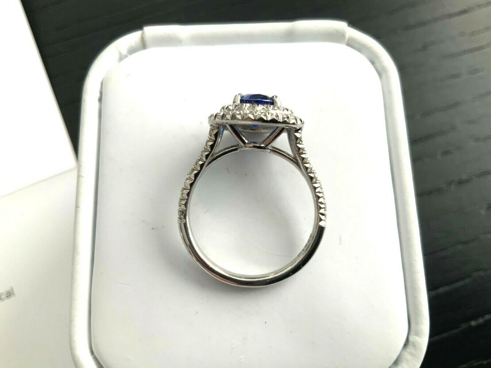 1.65 Carat Natural Royal Blue Madagascar Sapphire and Diamond Ring GIA Certified For Sale 6