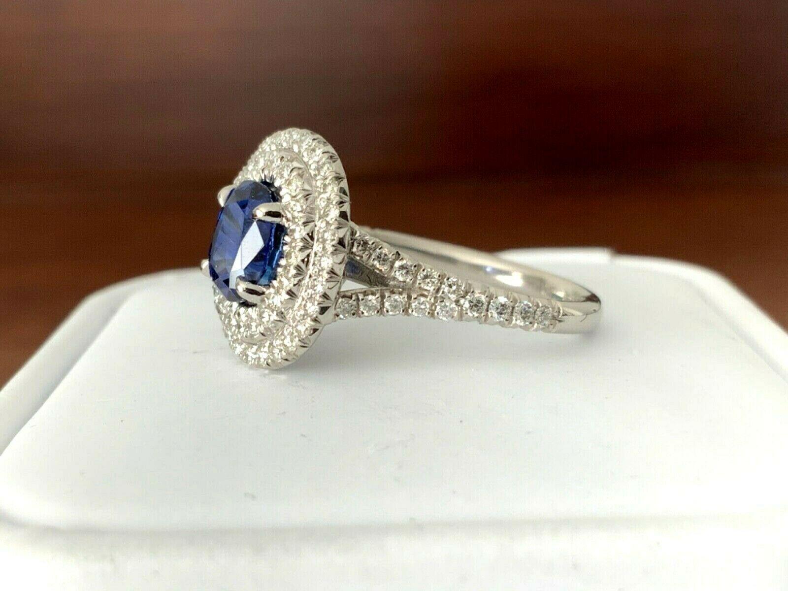 1.65 Carat Natural Royal Blue Madagascar Sapphire and Diamond Ring GIA Certified In New Condition For Sale In Middletown, DE
