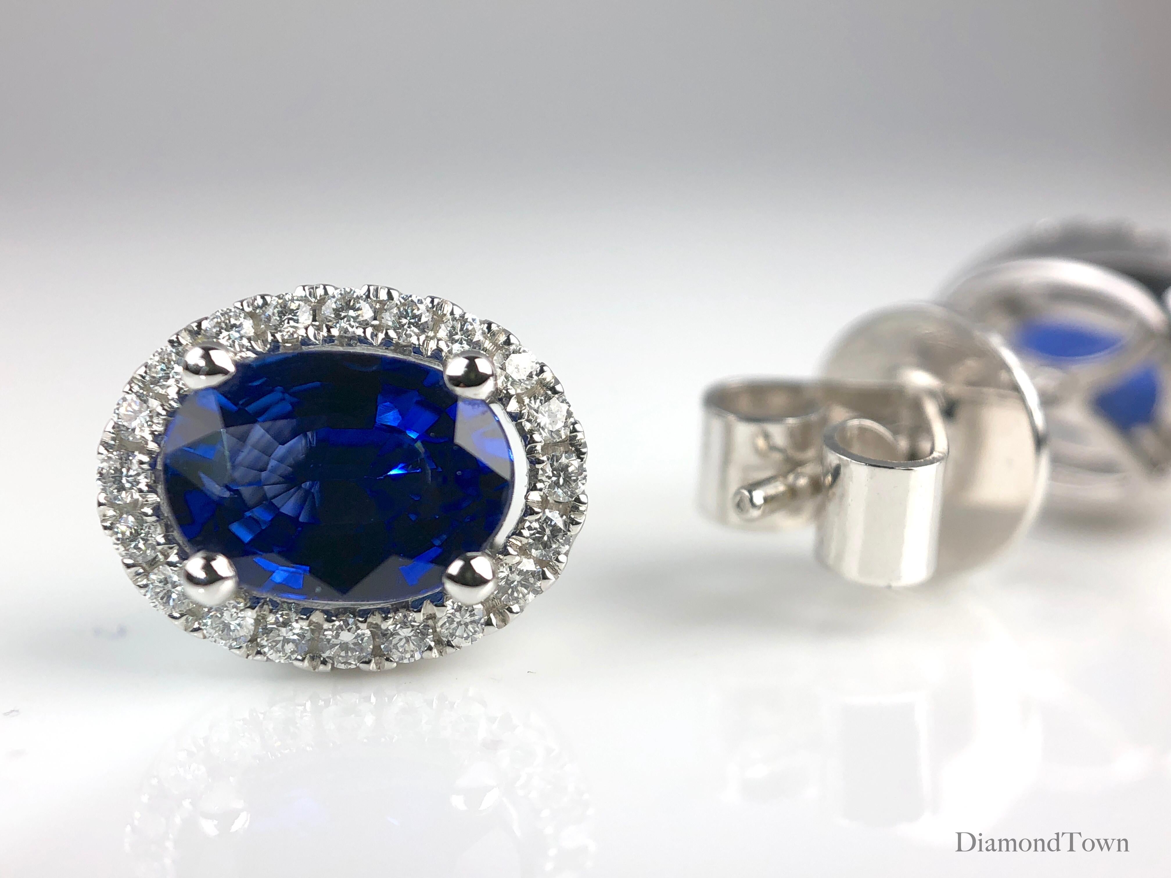 1.65 Carat Oval Cut Blue Sapphire Earrings with Diamond Halo in 18k White Gold In New Condition In New York, NY