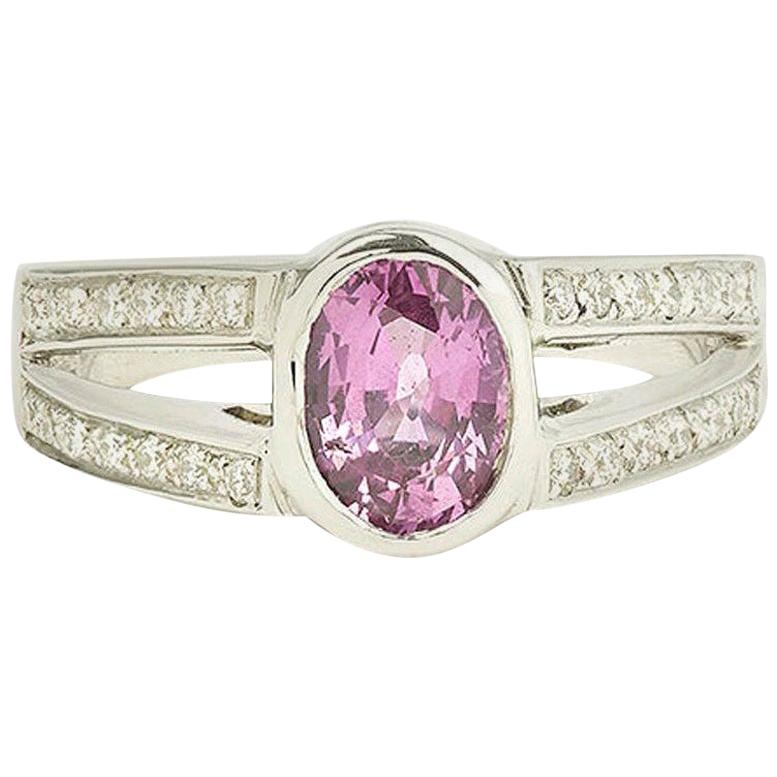 1.65 Carat Oval Pink Sapphire Diamonds 18 Karat White Gold Ring