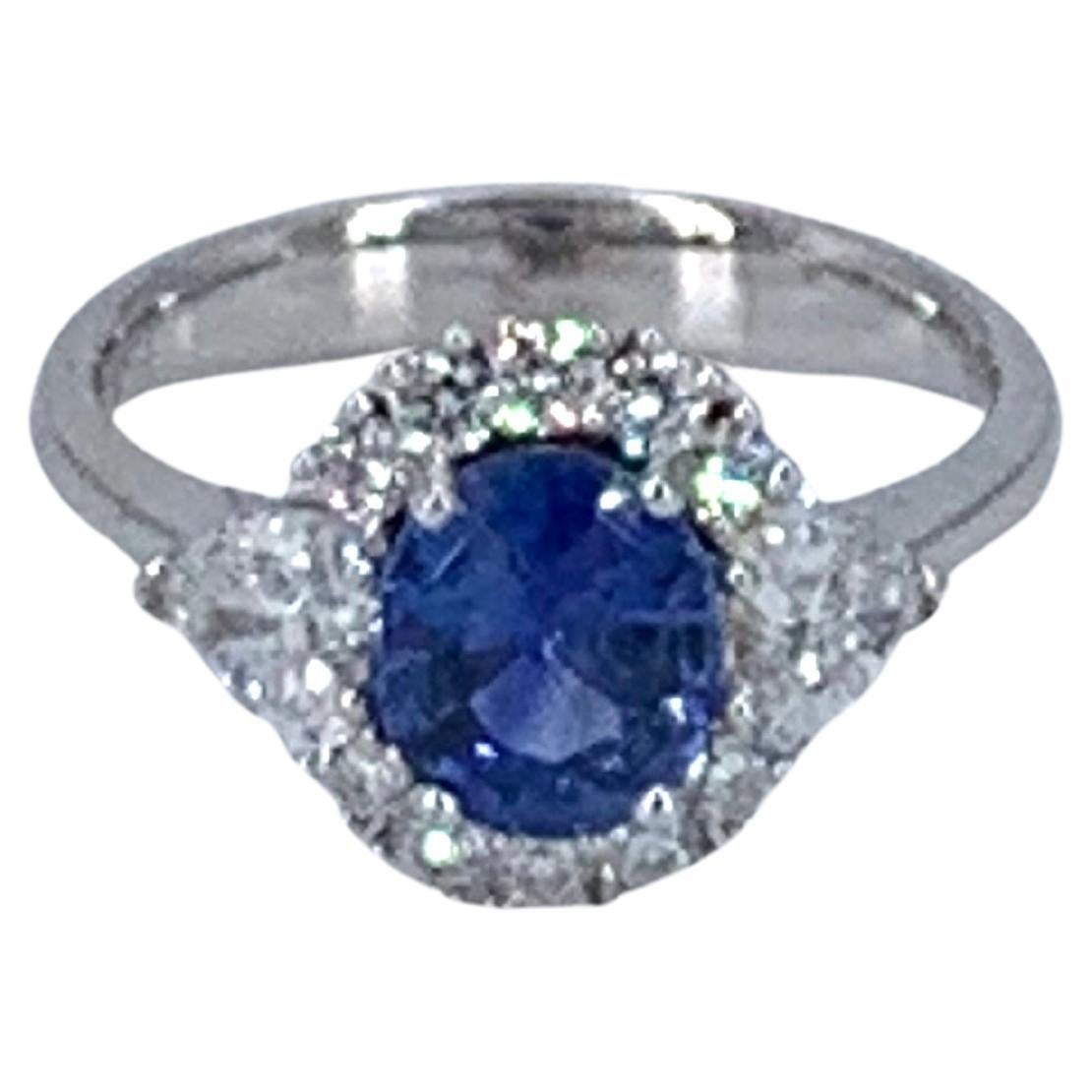 Contemporary 1.65 Carat Sapphire & 1.25 Carat Engagement Diamond Ring For Sale 5