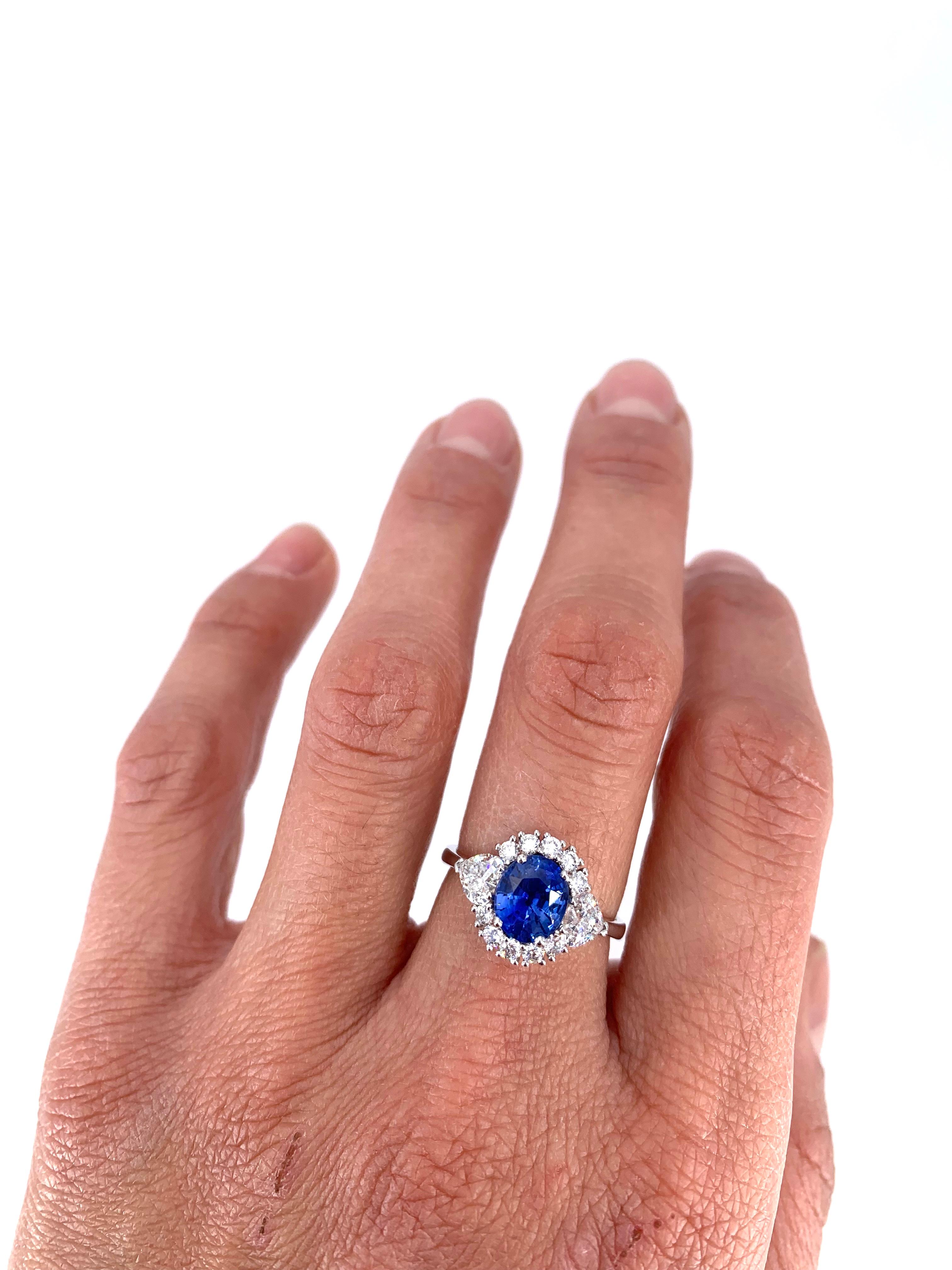 Contemporary 1.65 Carat Sapphire & 1.25 Carat Engagement Diamond Ring For Sale 1