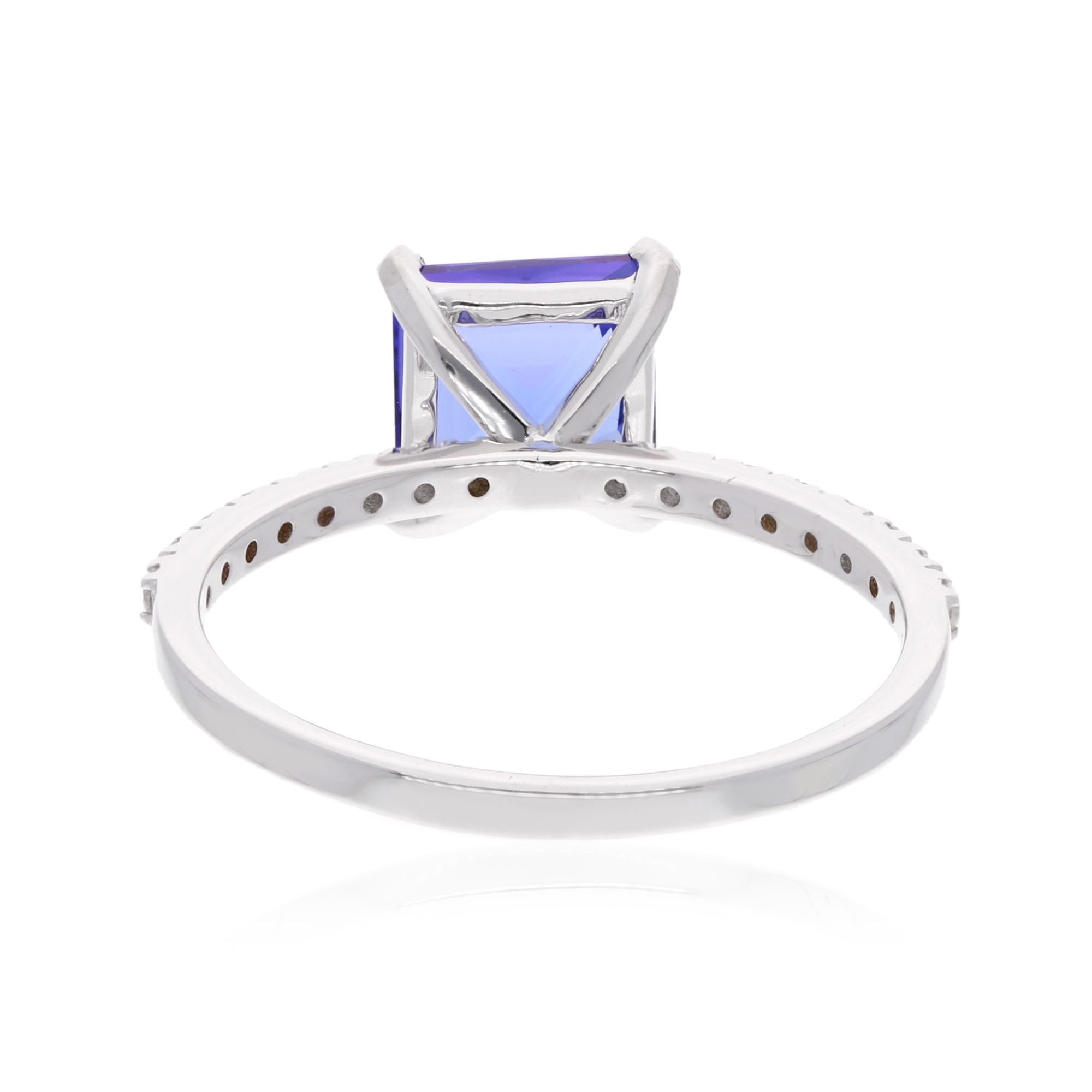 Modern 1.65 Carat Solitaire Square Tanzanite Band Ring 0.18 Ct Diamond 18k White Gold For Sale