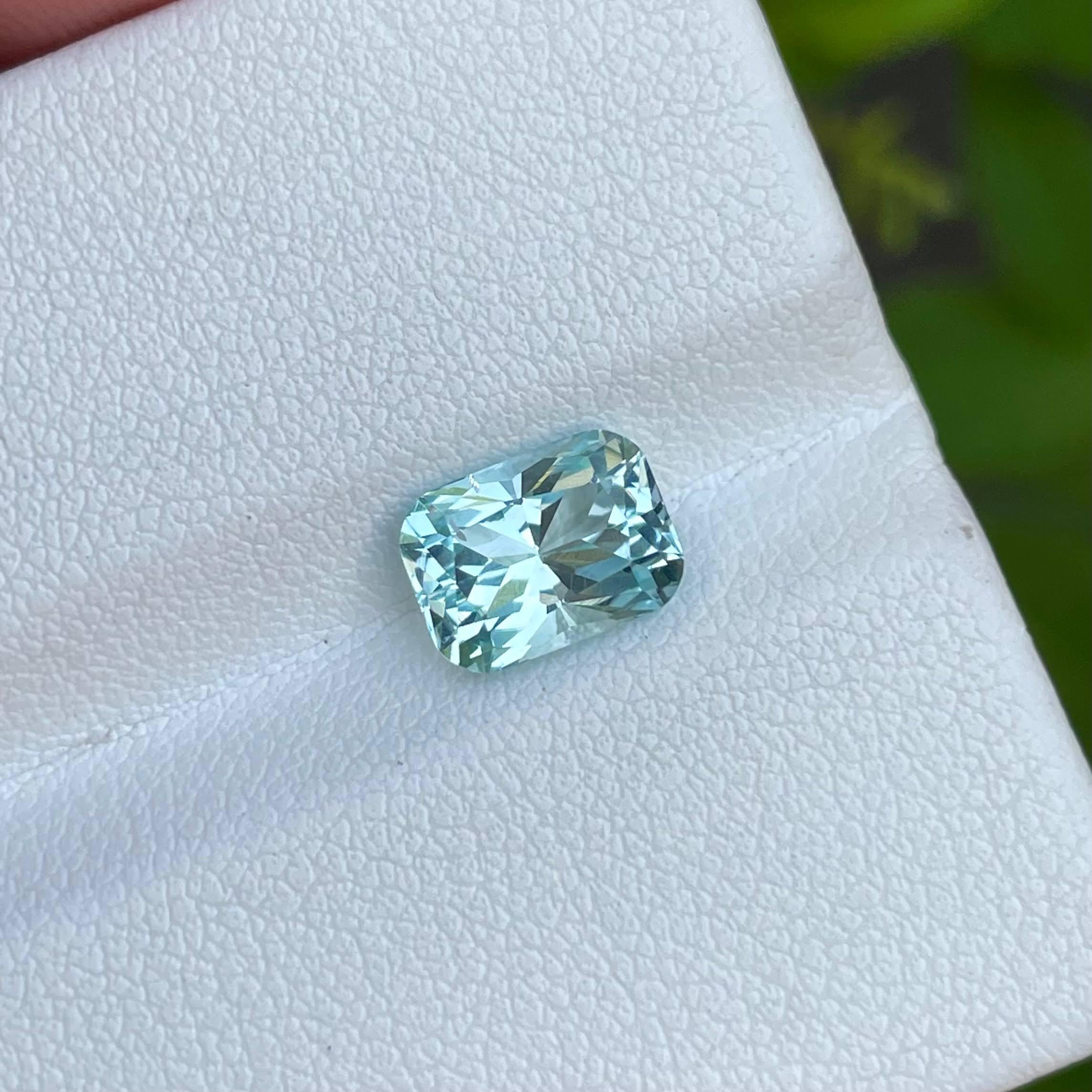 1.65 carats Aquamarine Stone Custom Precision Cut Natural Nigerian Gemstone In New Condition For Sale In Bangkok, TH