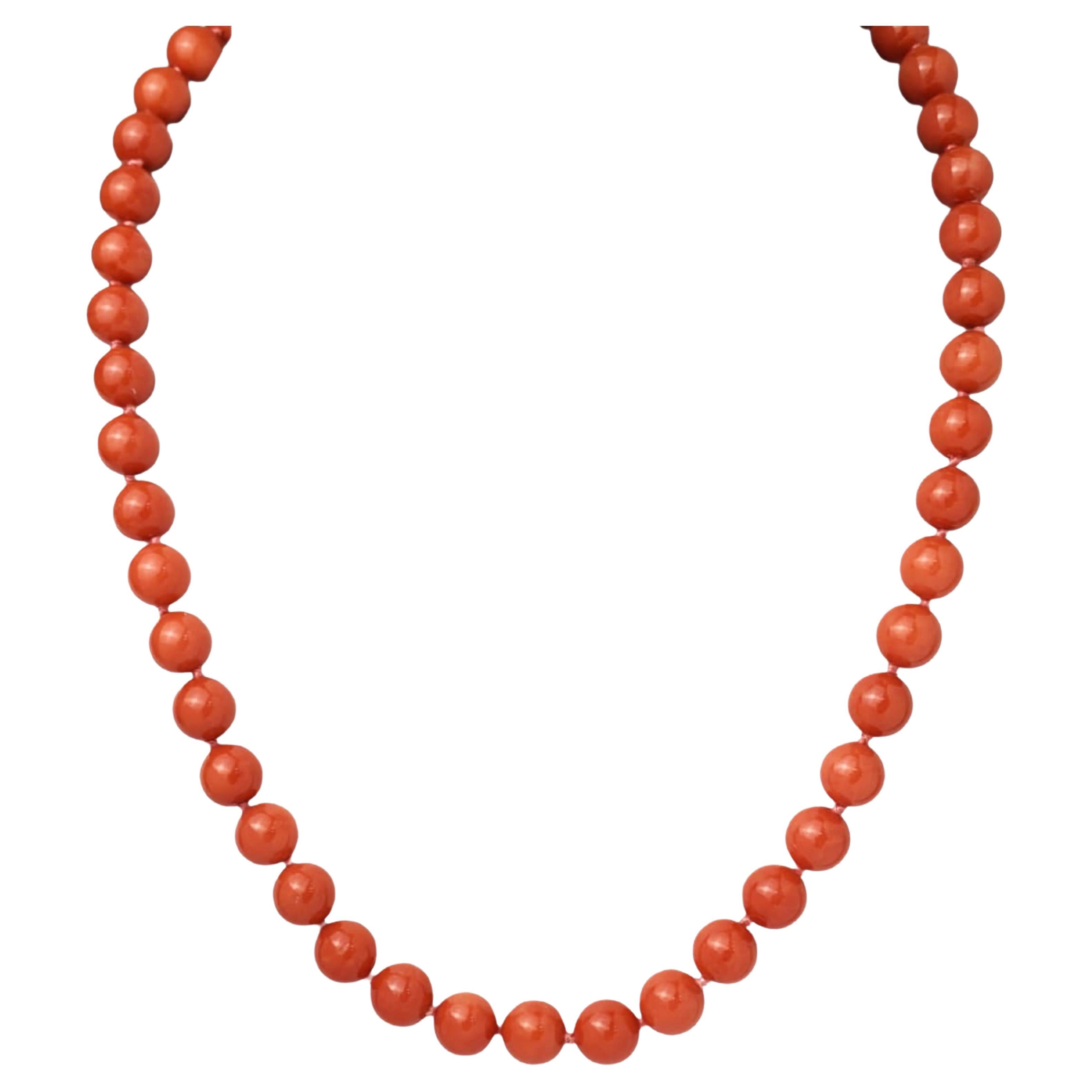 Collana con fili di corallo da 16,5" in oro giallo 14K