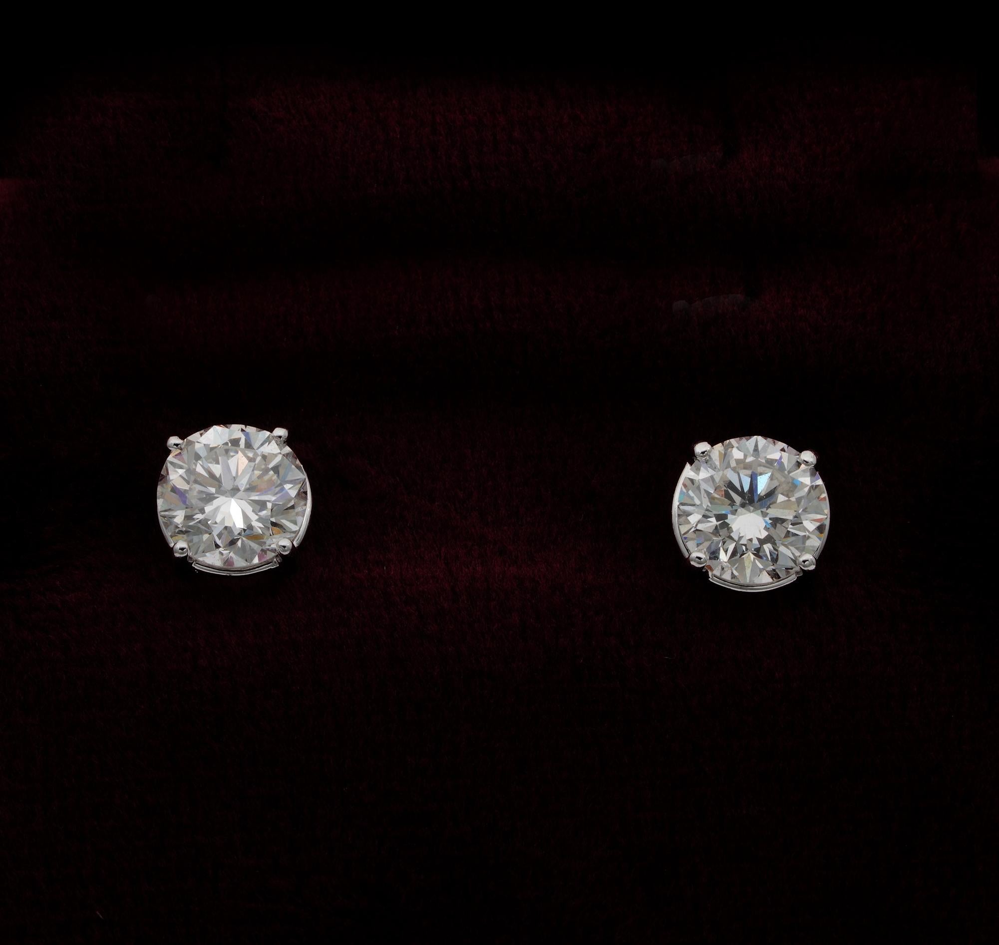 Contemporary 1.65 Ct Round Brilliant Cut Diamond Studs IGN Certified For Sale