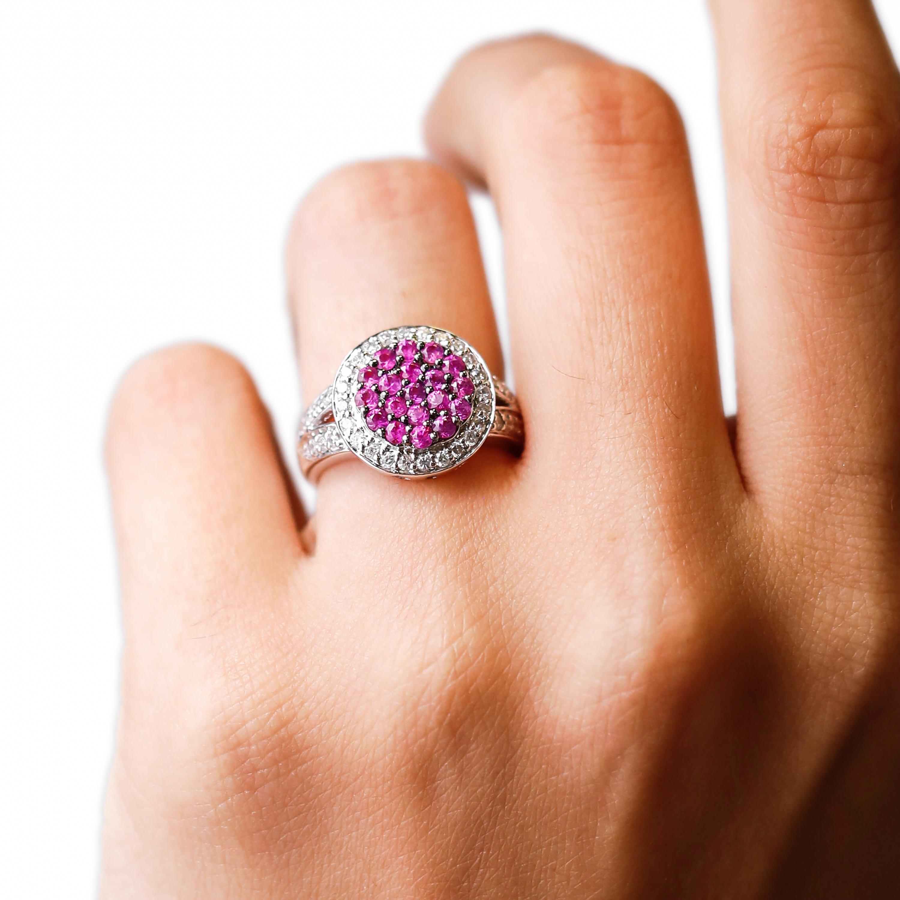 1.01 Ct Pink Sapphire 0.64 Ct Diamond accent Cocktail Ring 18 Karat White Gold In New Condition In New York, NY