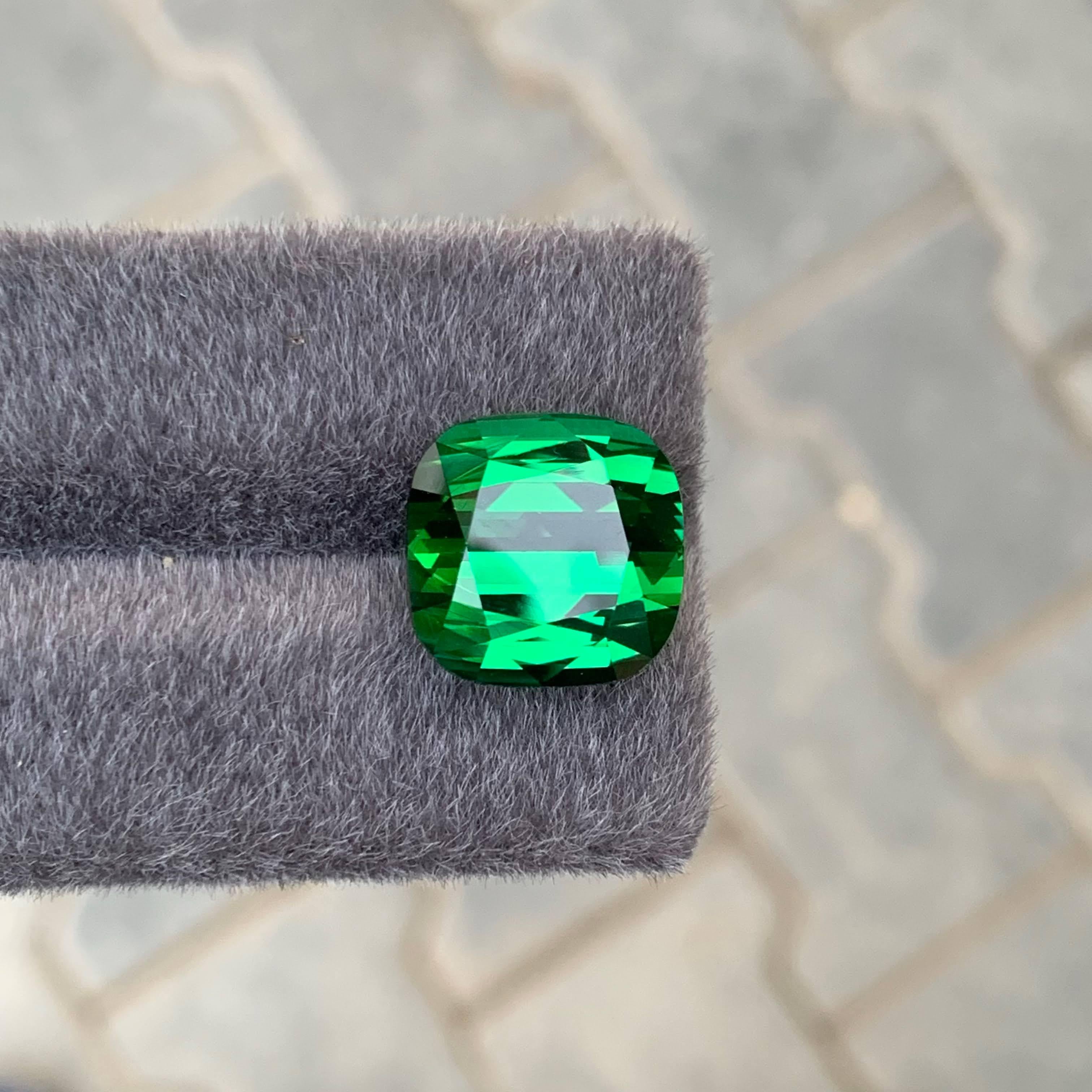16,50 carati di tormalina verde naturale sfusa di alta qualità con taglio a cuscino Gemma afgana in vendita 2