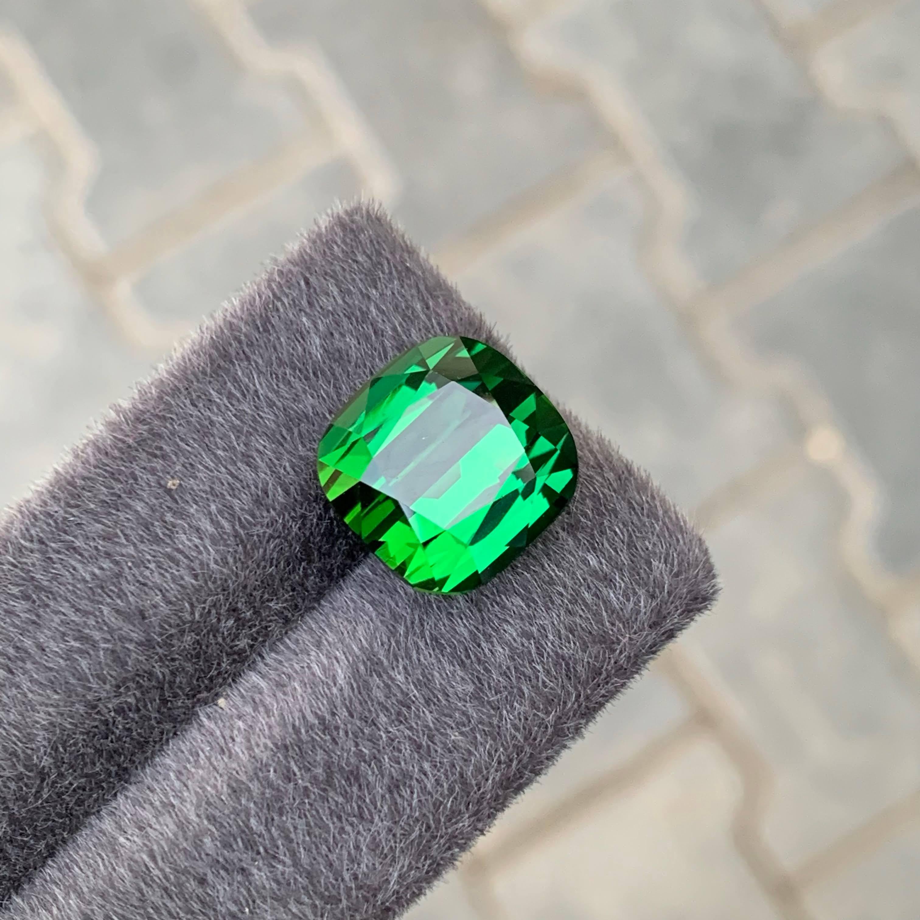 16,50 carati di tormalina verde naturale sfusa di alta qualità con taglio a cuscino Gemma afgana in vendita 3