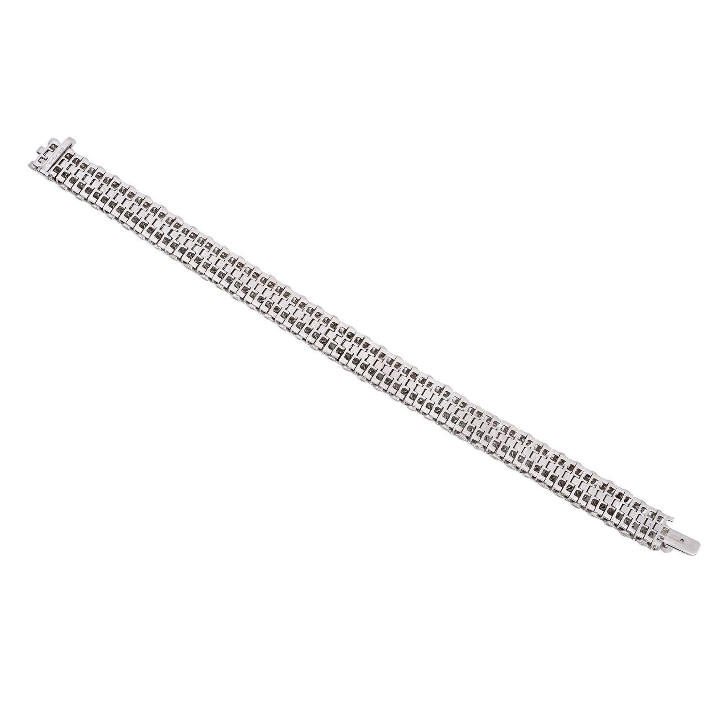Round Cut 16.50 Carat Serpent Diamond Bracelet in 18K White Gold For Sale