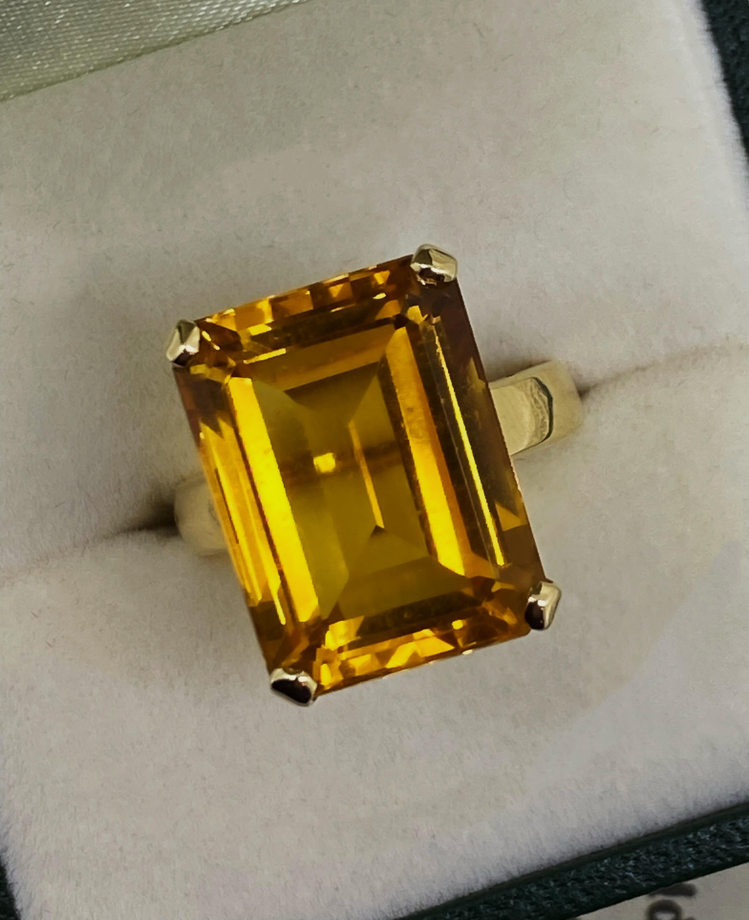 12,80 Karat natürlicher Madeira- Citrin 18K Gelbgold Set: Ring & Ohrstecker Damen