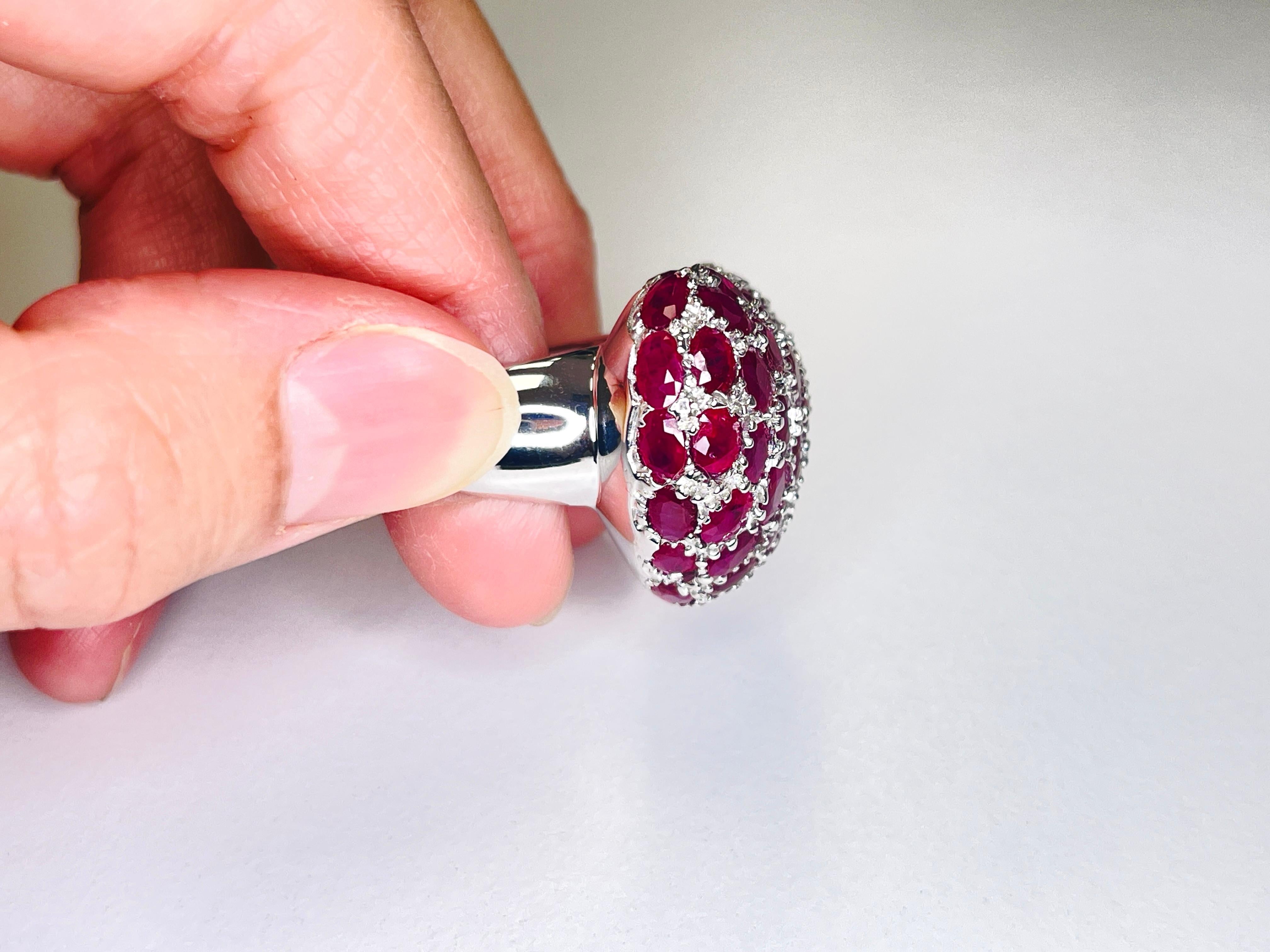 16.50cts White Gold Heart Ruby Oval Shape High Polished Rhodium Ring 18K 7 Inch For Sale 8