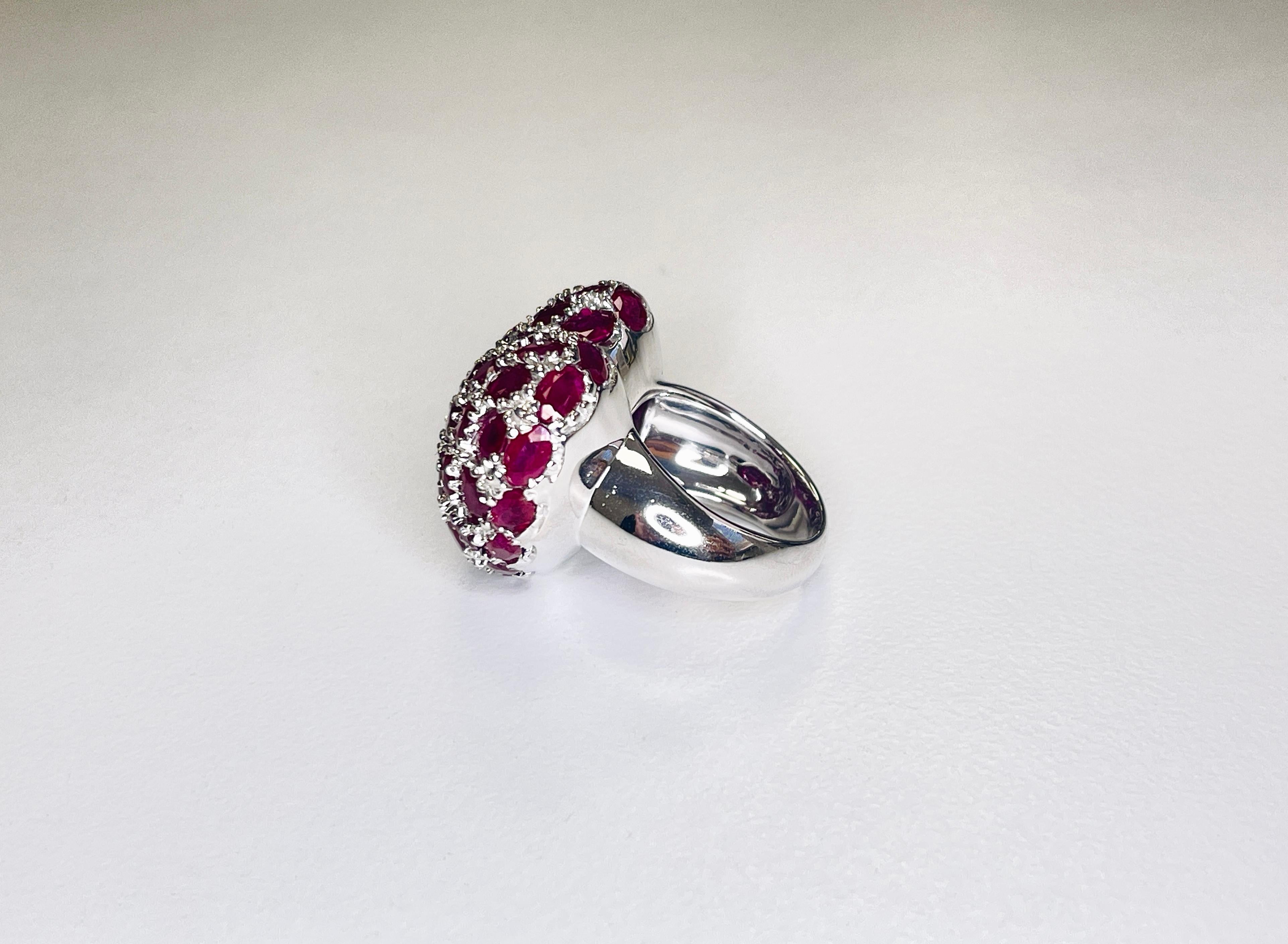 16.50cts White Gold Heart Ruby Oval Shape High Polished Rhodium Ring 18K 7 Inch 4