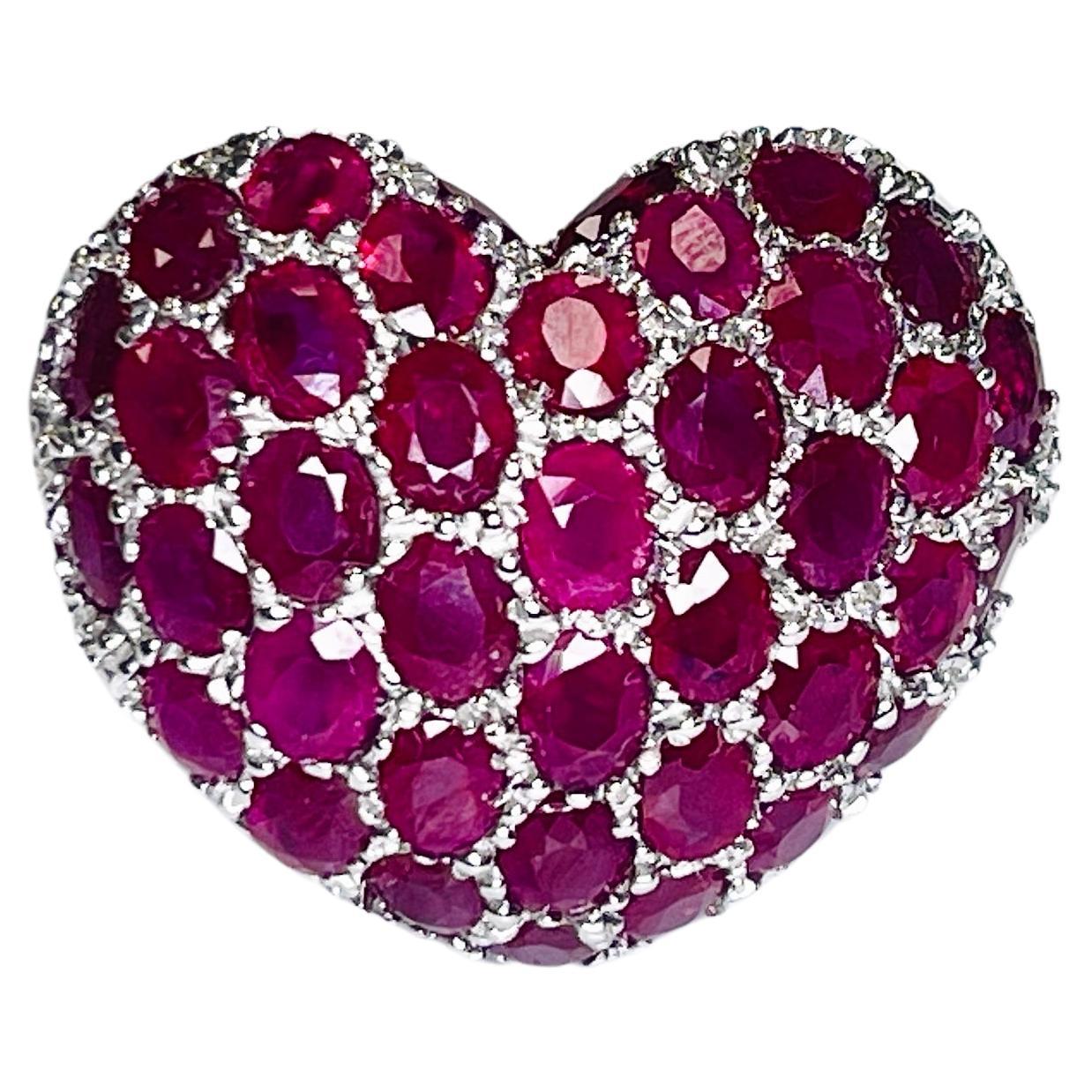 16.50cts White Gold Heart Ruby Oval Shape High Polished Rhodium Ring 18K 7 Inch For Sale