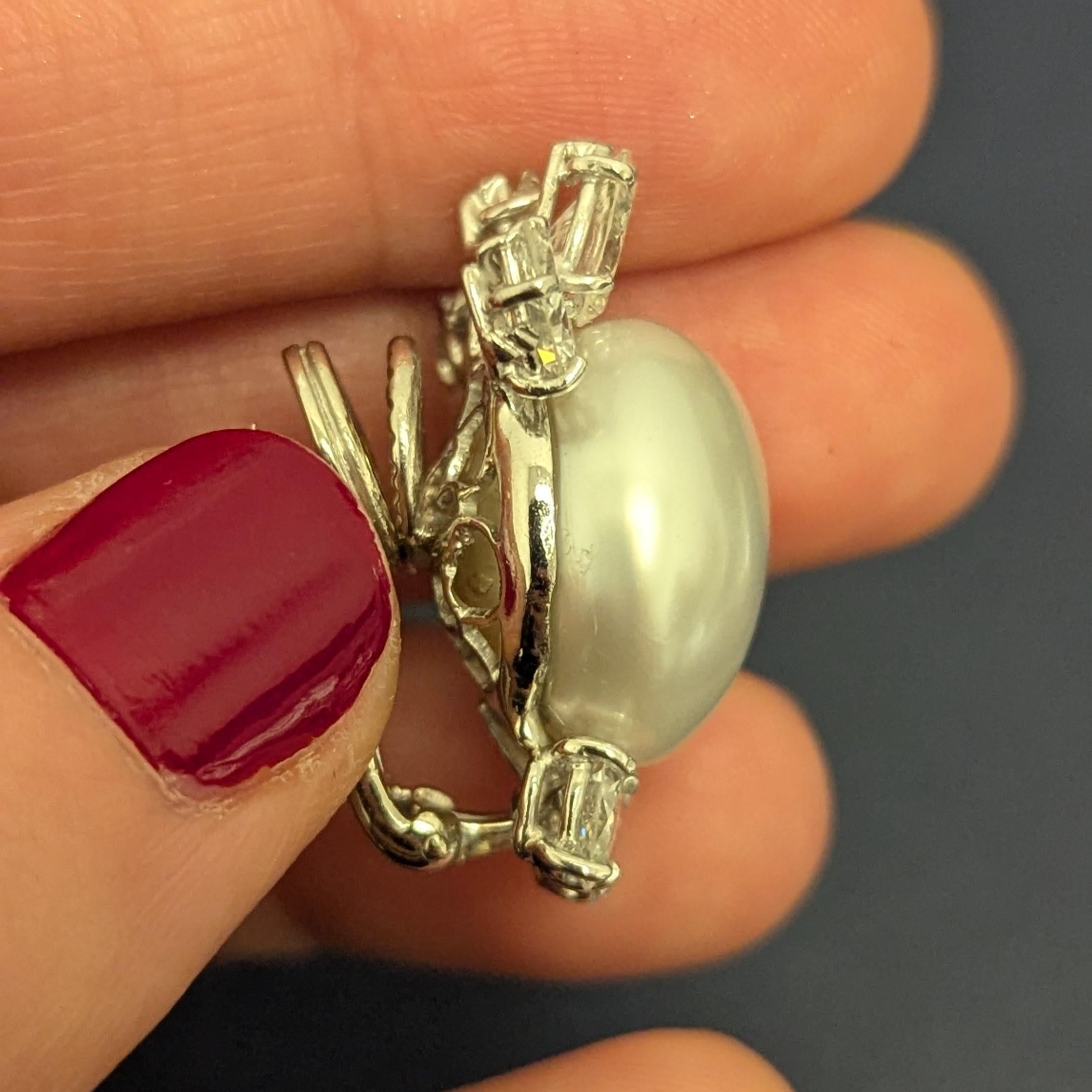 Orecchini in platino con perle coltivate e diamanti da 16,50 mm Orecchini a clip In condizioni ottime in vendita a New York, NY