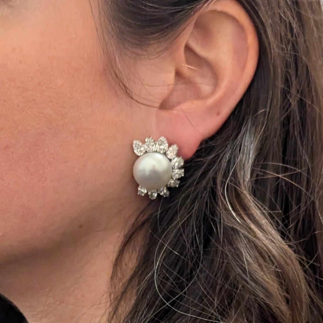 Donna Orecchini in platino con perle coltivate e diamanti da 16,50 mm Orecchini a clip in vendita