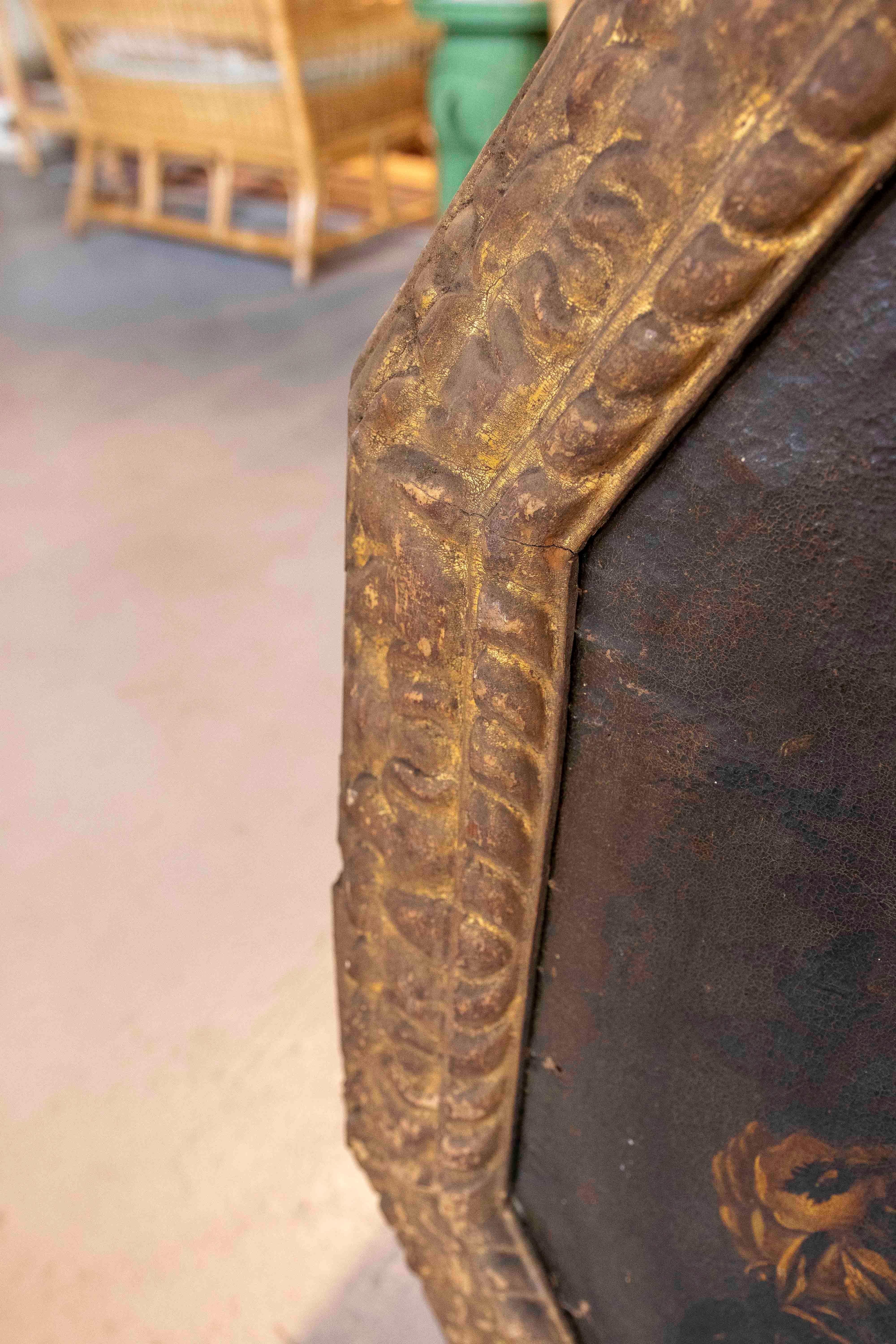 Paire de natures mortes de Majorque des années 1650 peinte à l'huile sur toile avec cadre d'origine en vente 2