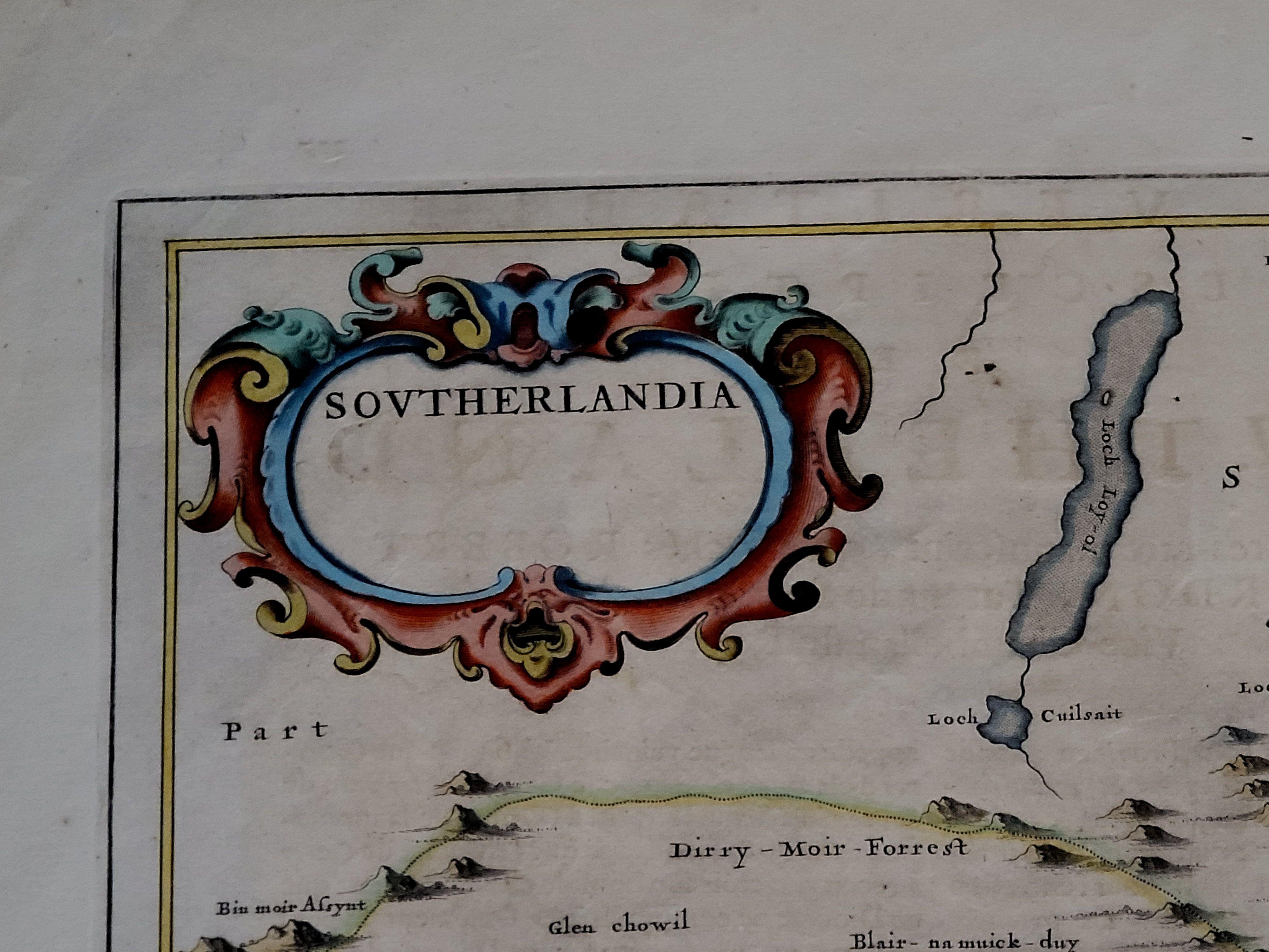 Peint 1654 Carte de Joan Blaeu représentant le Sutherland, Écosse, intitulée « Southerlandia, »Ric0007 en vente