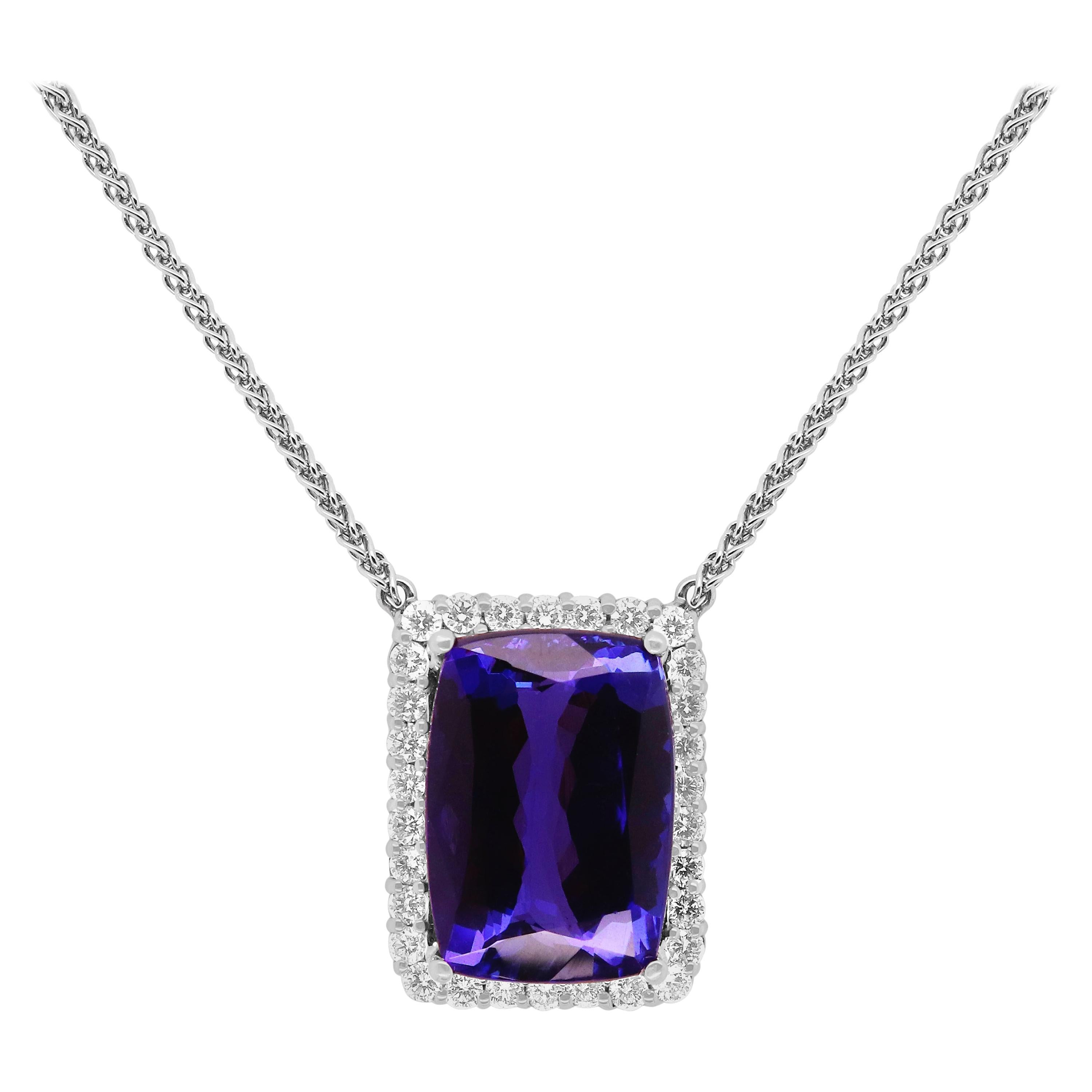 Beautiful Cushion Cut Diamond Necklace, 27 Carats Total! For Sale at ...