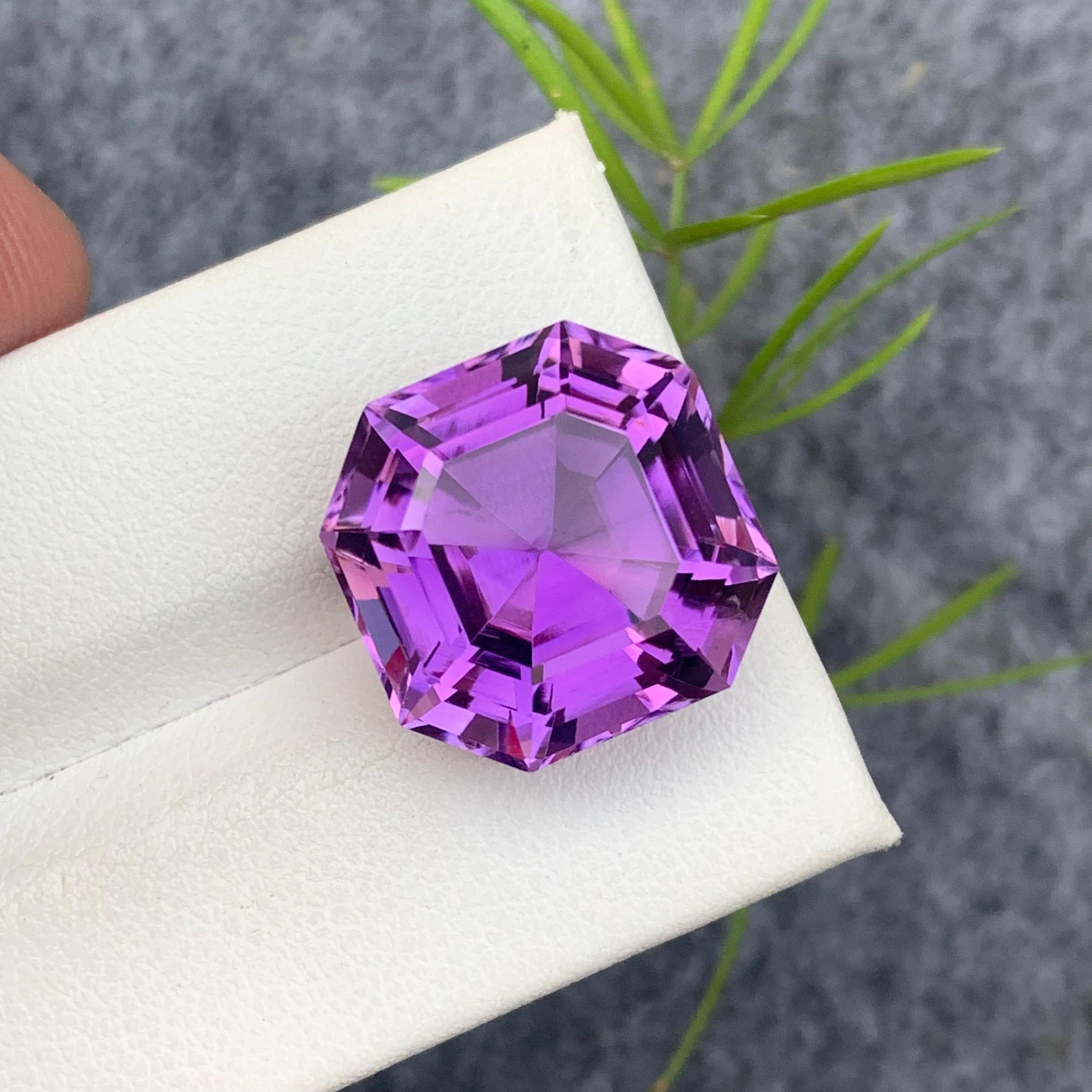 16.55 Carat Natural Loose Purple Amethyst Asscher Cut Gemstone from, Brazil In New Condition In Peshawar, PK