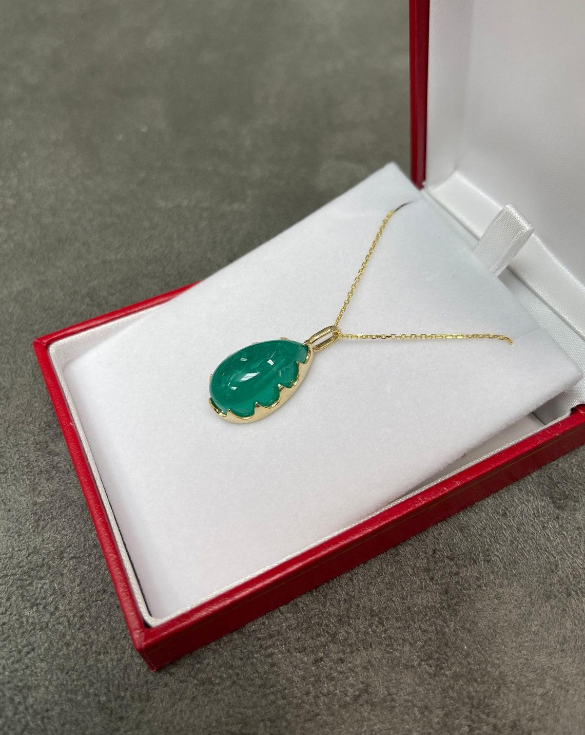 16.57cts 14K Colombian Emerald-Cabochon Pear Cut Solitaire Pendant In New Condition For Sale In Jupiter, FL