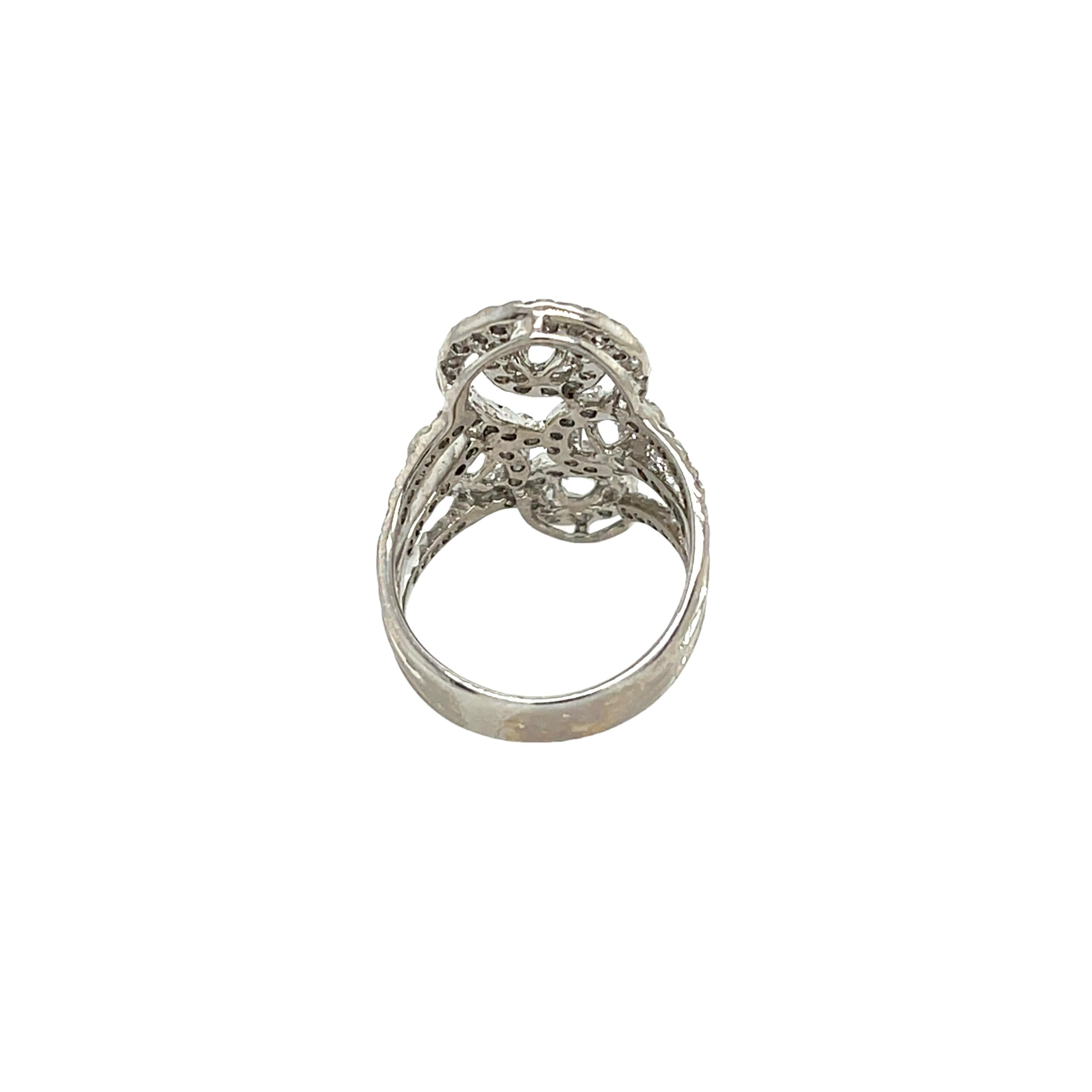 1,65 Karat Diamant-Kleidring aus 18 Karat Weißgold mit Diamantbesatz Damen im Angebot