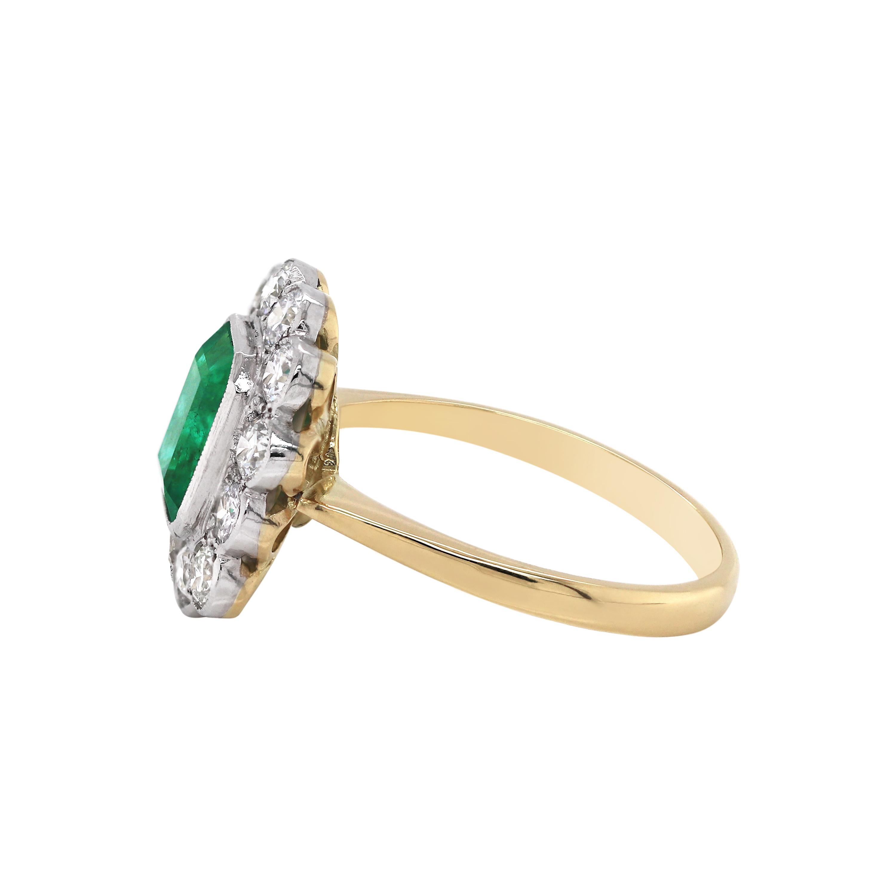 Retro 1.65 Carat Emerald and Diamond 18 Carat Gold Coronet Cluster Ring