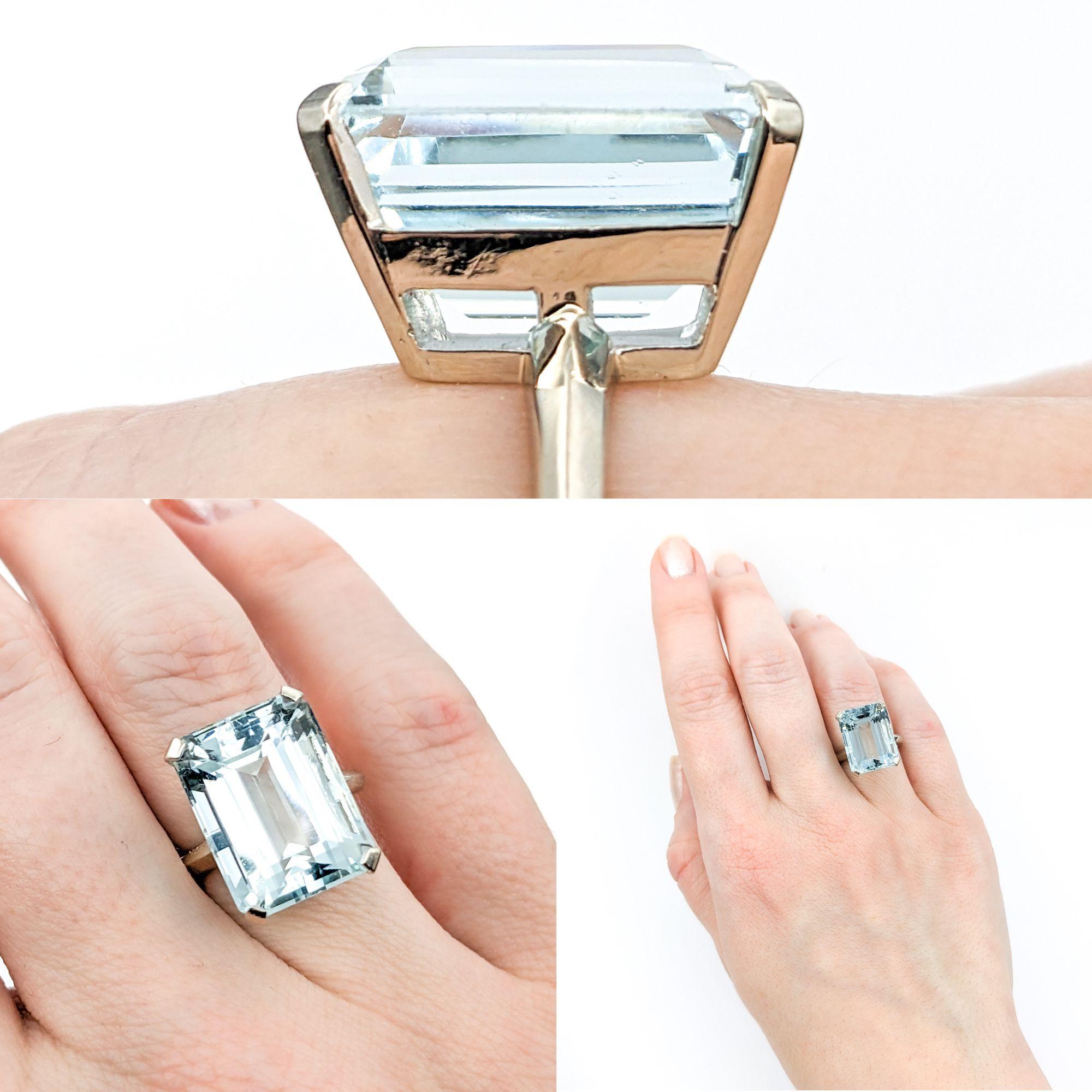 16.5ct Emerald Cut Aquamarine Cocktail Ring In White Gold For Sale 2