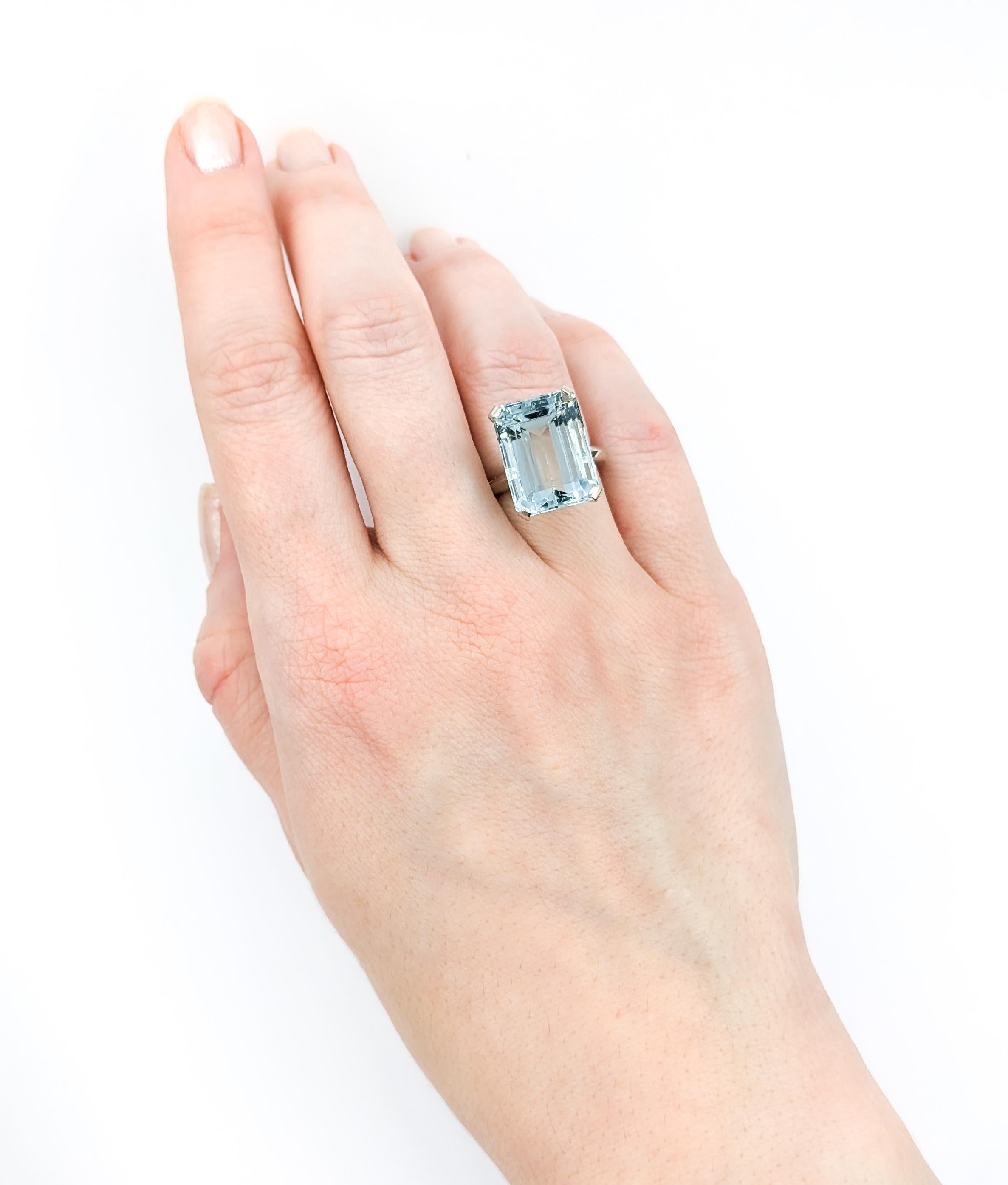 16.5ct Emerald Cut Aquamarine Cocktail Ring In White Gold For Sale 3
