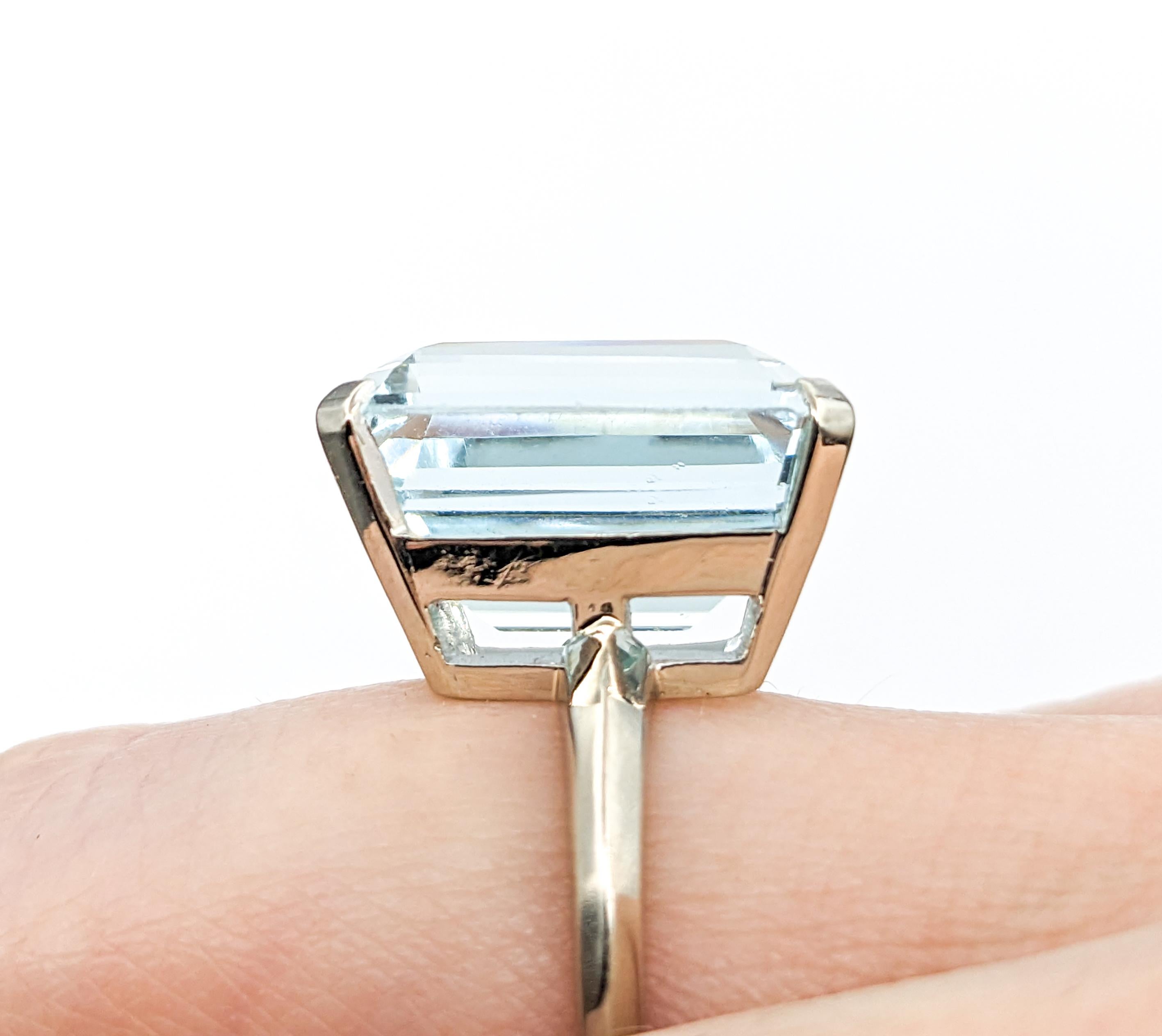 16.5ct Emerald Cut Aquamarine Cocktail Ring In White Gold For Sale 5