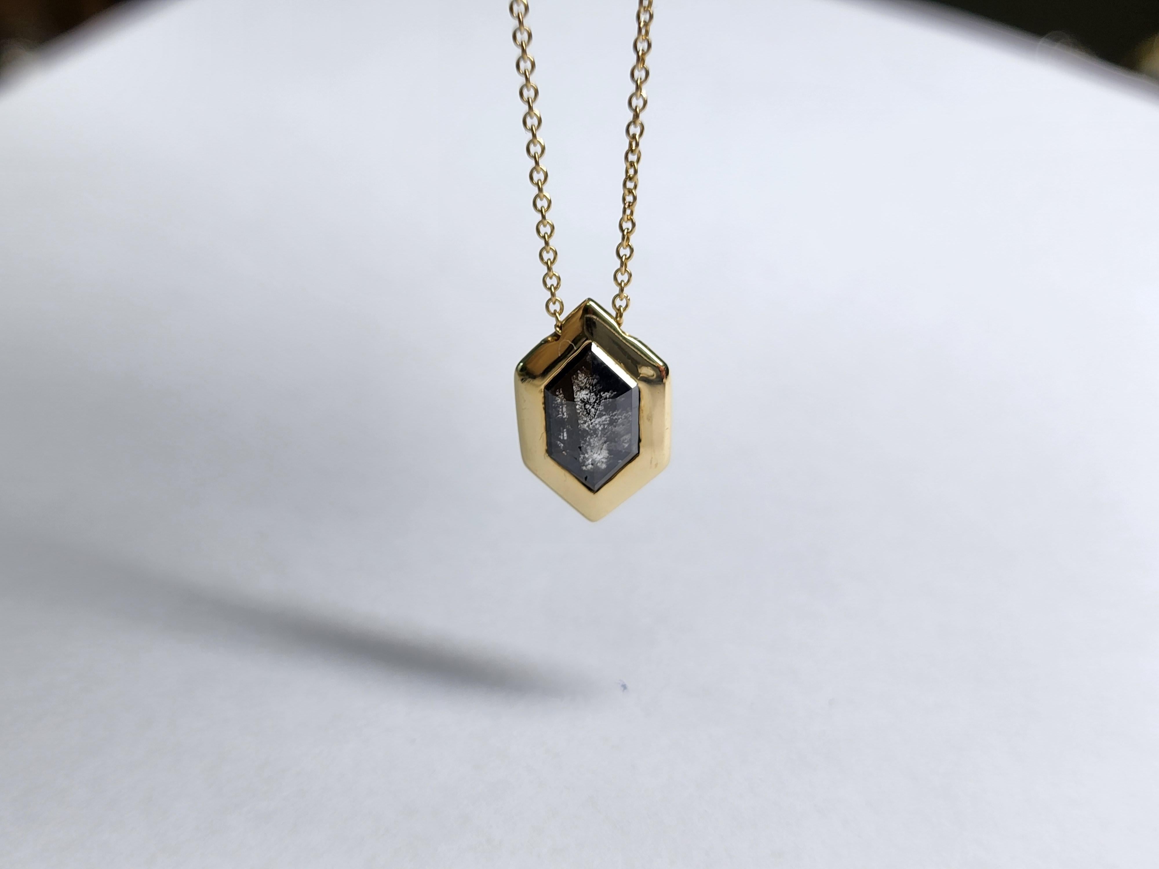 Modern 1.65Ct Salt & Pepper Diamond Necklace For Sale