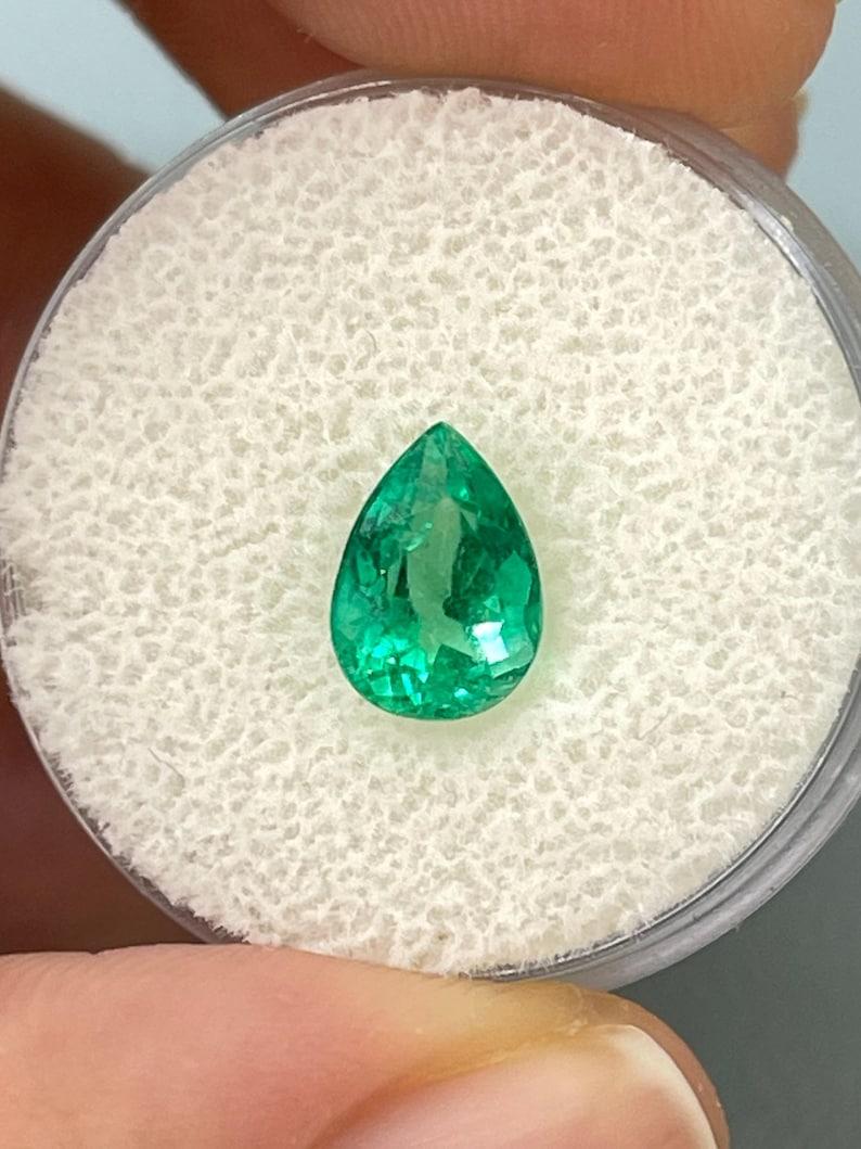 1,65ct Vivid blau-grünen kolumbianischen Smaragd - Birnenschliff Mai Birthstone Edelstein (Moderne) im Angebot