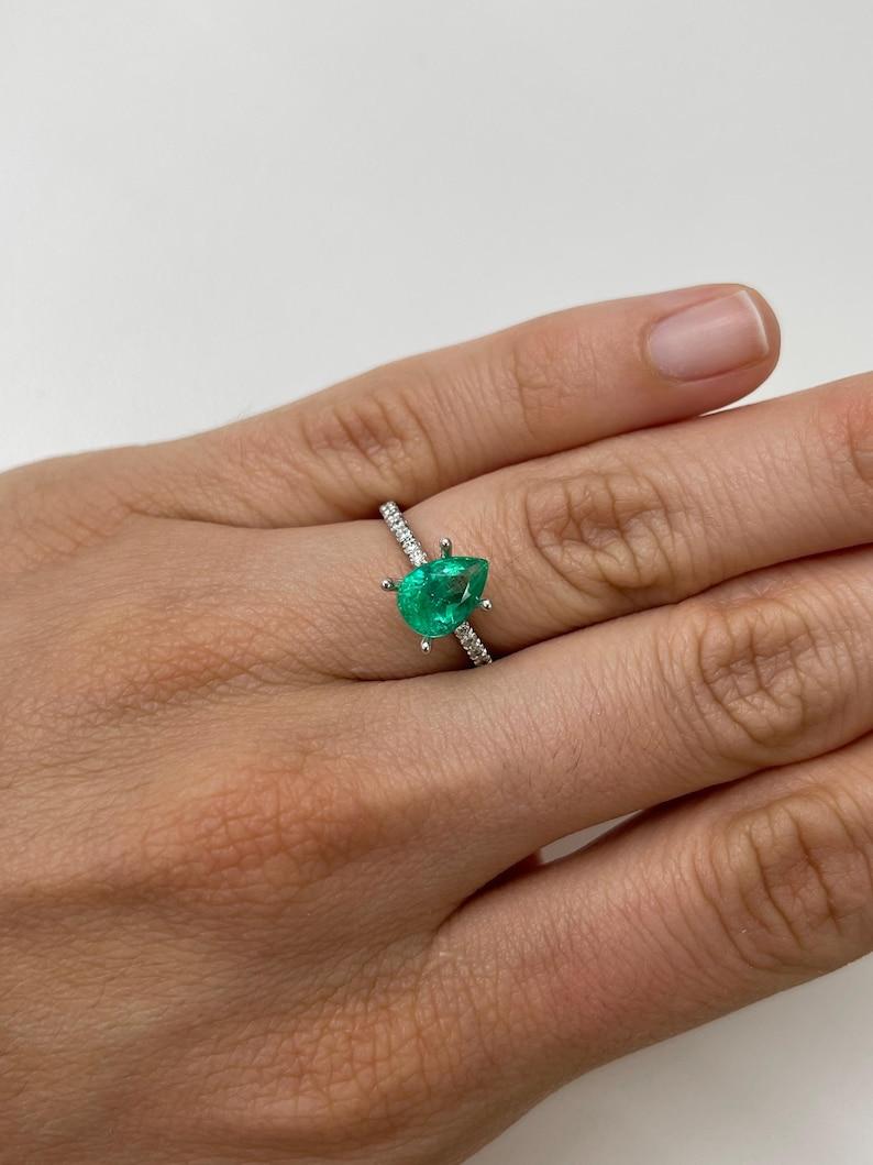 1,65ct Vivid blau-grünen kolumbianischen Smaragd - Birnenschliff Mai Birthstone Edelstein im Angebot 1