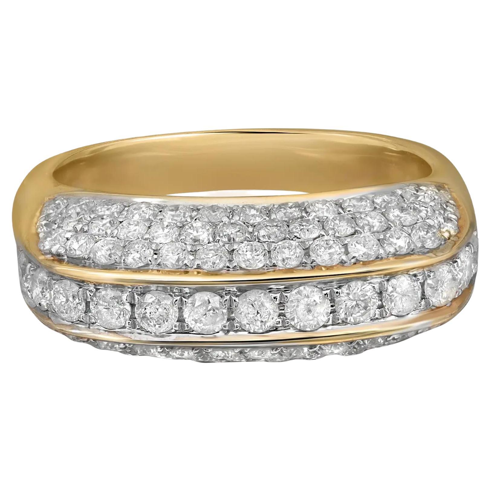 Bague carrée pour femme en or jaune 14 carats avec diamants taille ronde sertis en pavé de 1,65 carat en vente