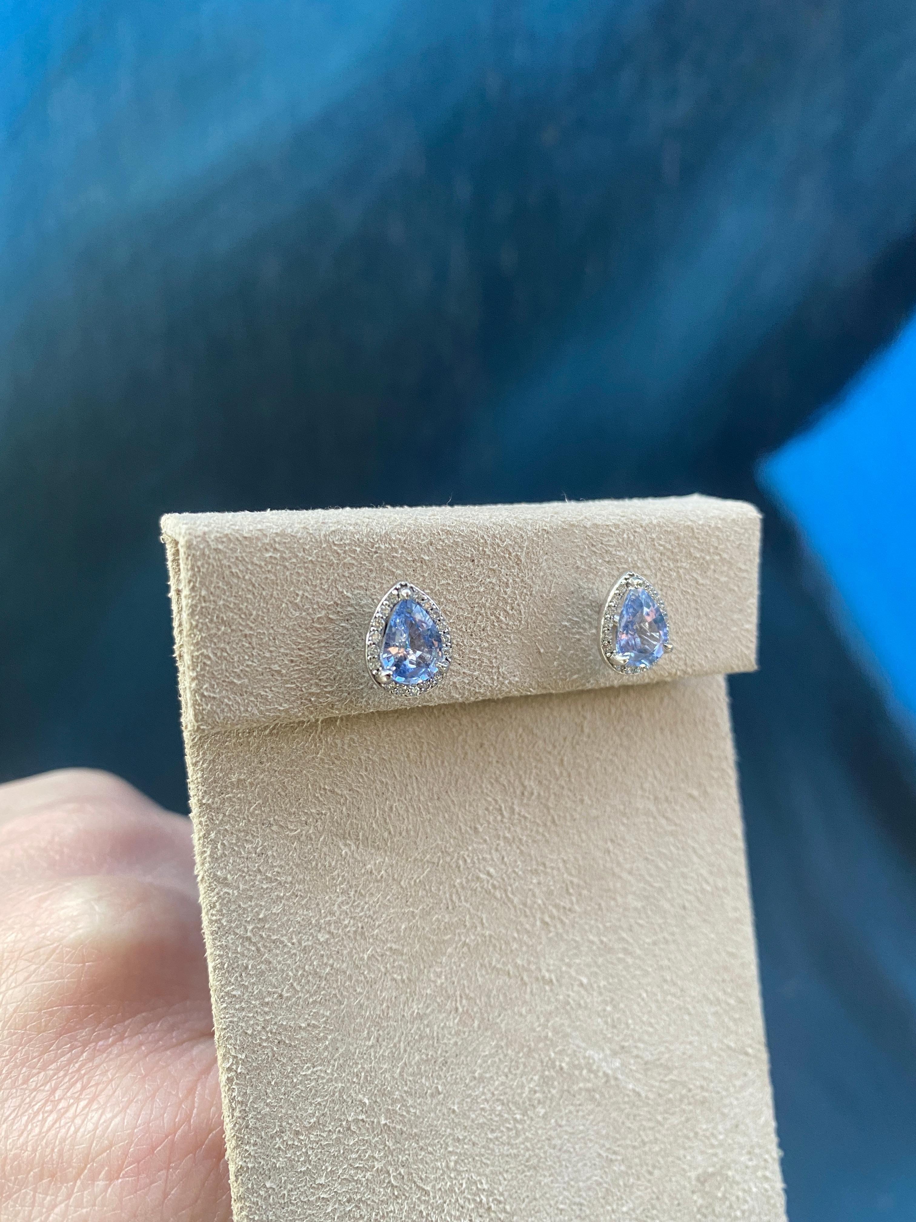 Women's or Men's 1.65ctw Bluish Purple Pear Shaped Sapphire & 0.08ctw Diamond Stud Earrings For Sale