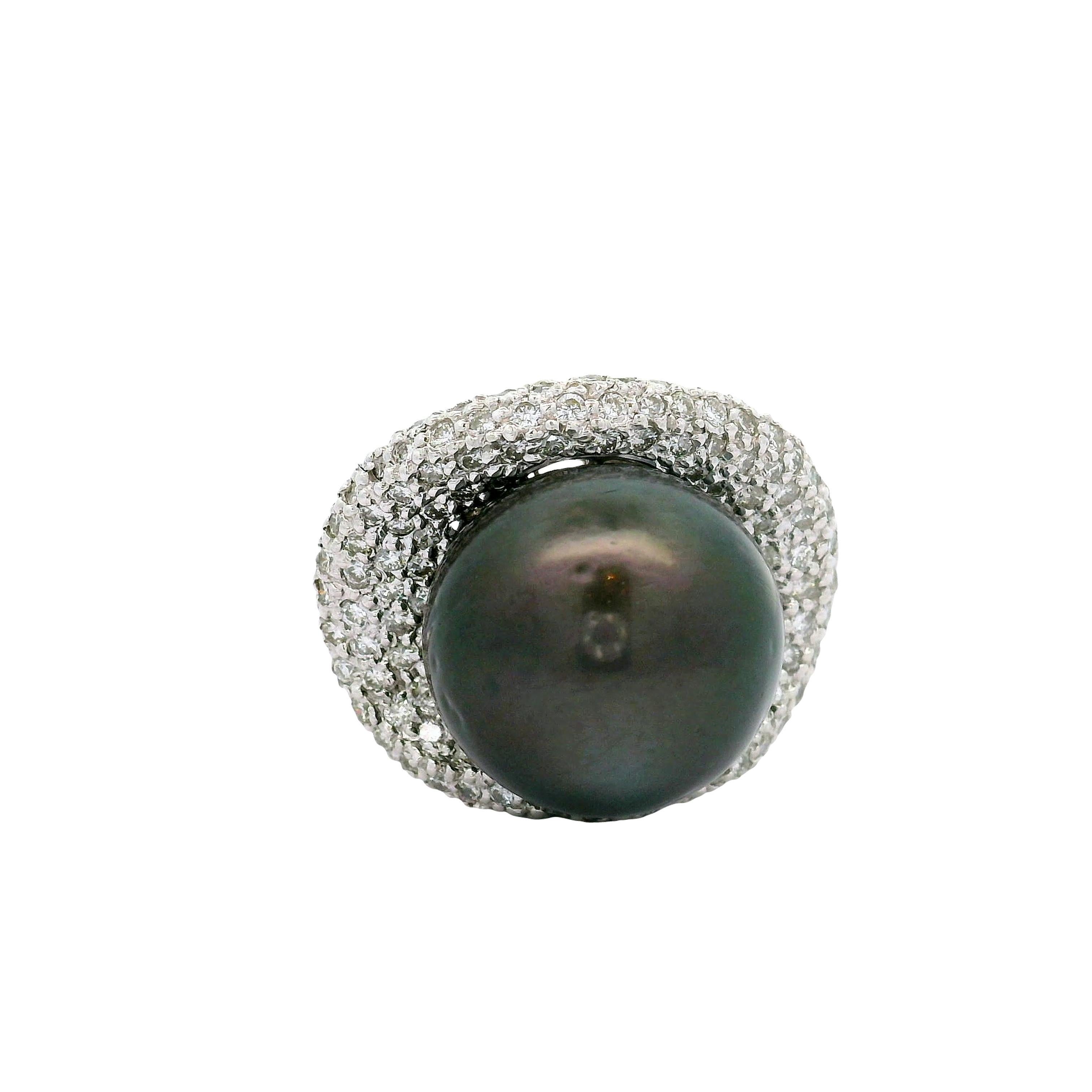 Contemporain Bague cocktail 16.5mm Tahitian Black Pearl Diamond Pave Platinum Cocktail Ring en vente