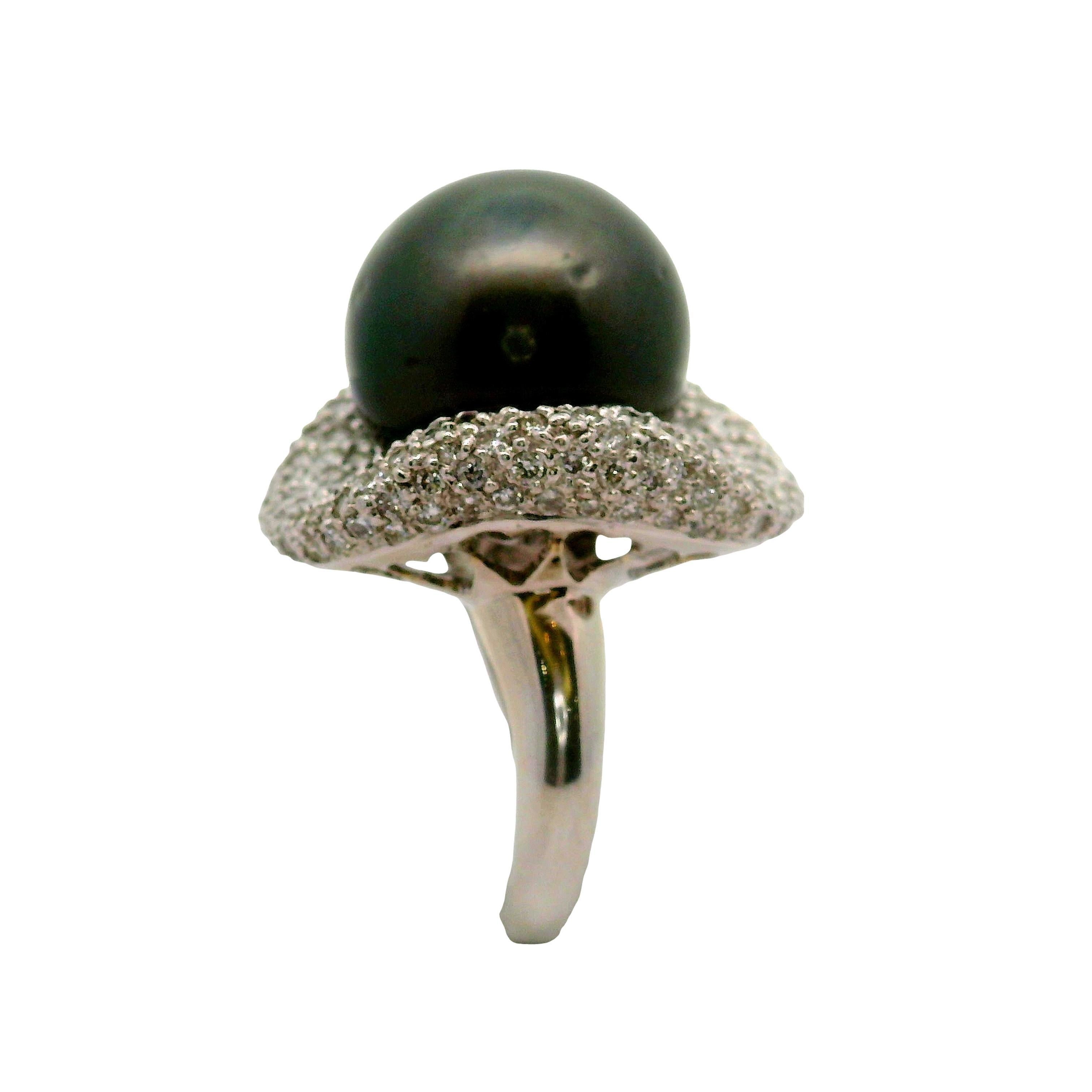 Bague cocktail 16.5mm Tahitian Black Pearl Diamond Pave Platinum Cocktail Ring en vente 3