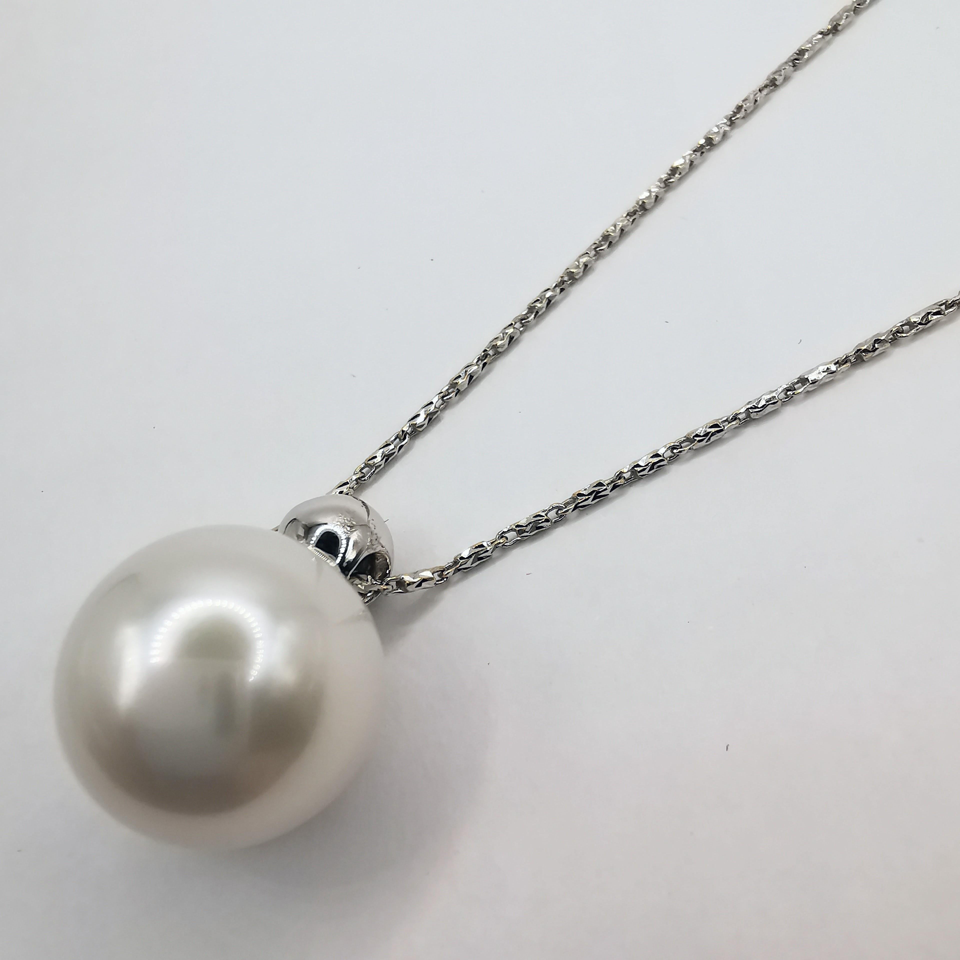 Contemporary 16.5mm White South Sea Pearl Pendant in 18K White Gold For Sale